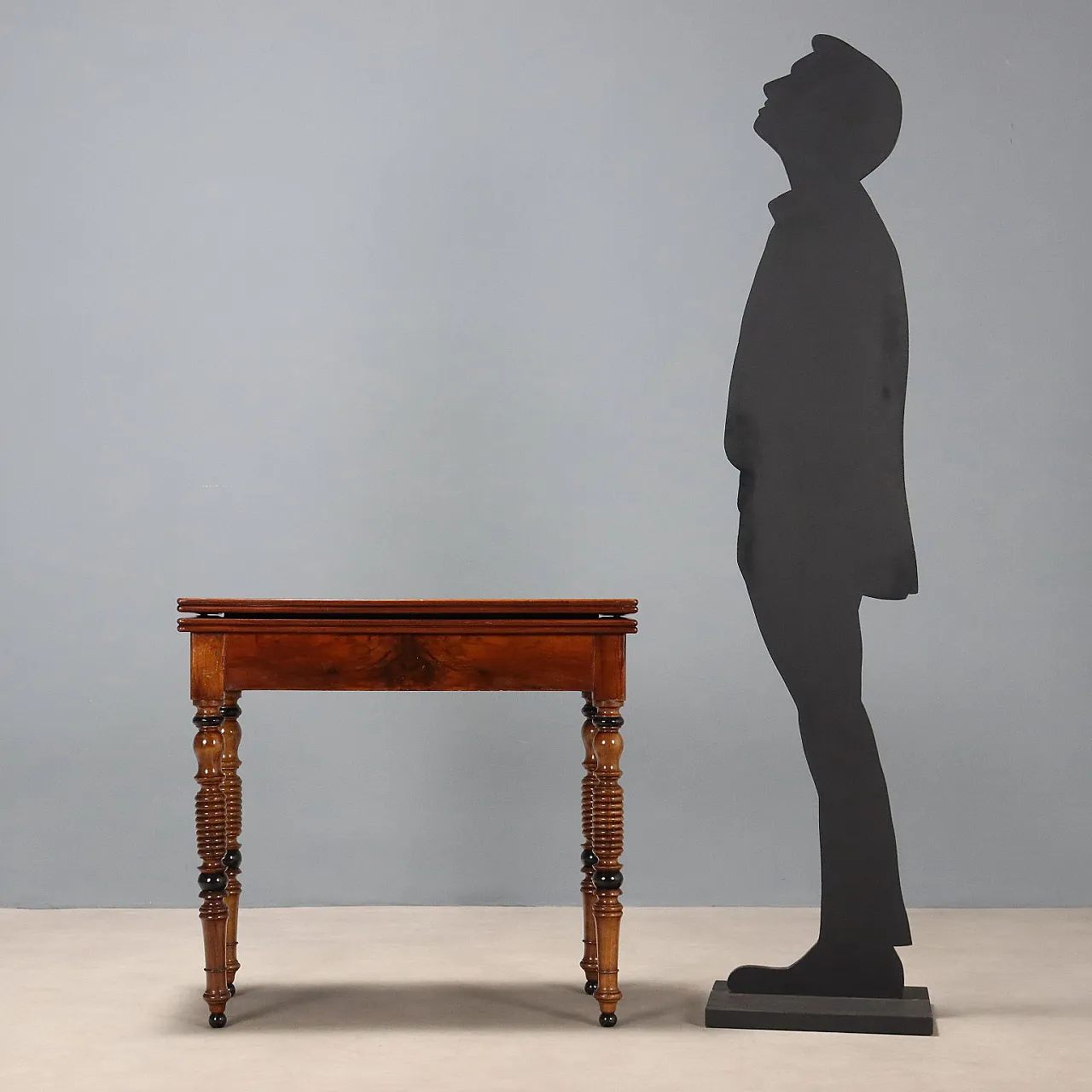 Mahogany gaming table with green felt interior, 19th century 3