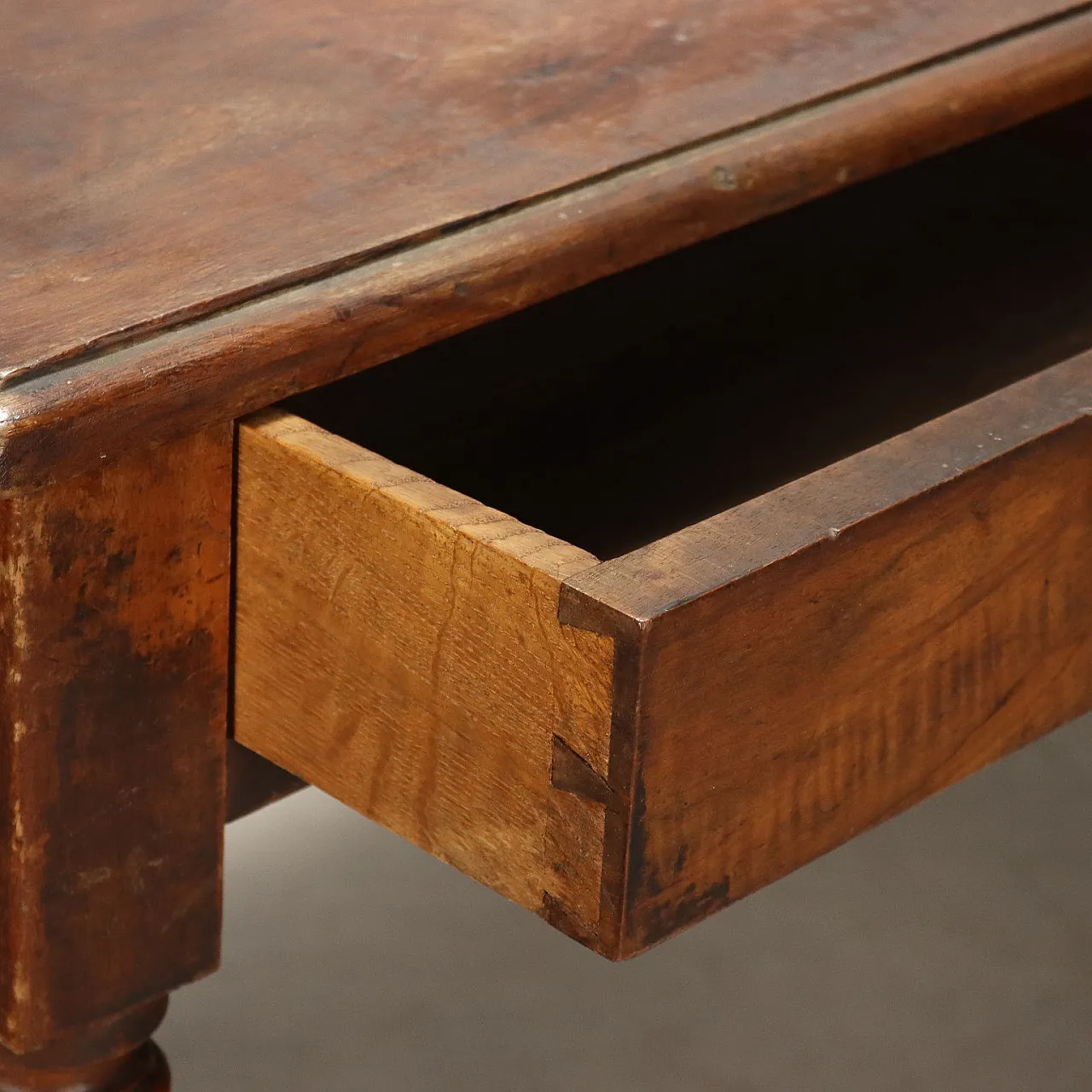 Tavolo in noce, '800 5