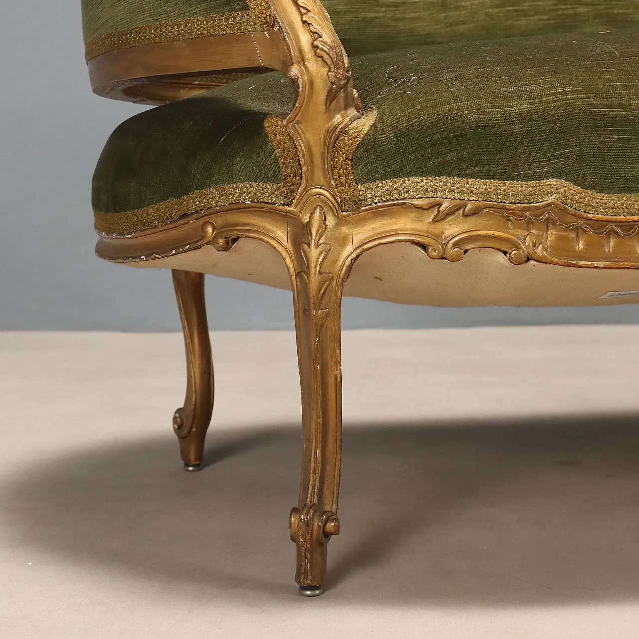 Rococo-style sofa in carved and gilded wood, late 19th century 7