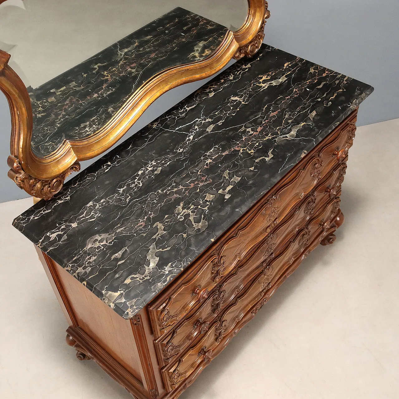 Cassettone in noce, faggio e marmo in stile barocco, primo '900 10