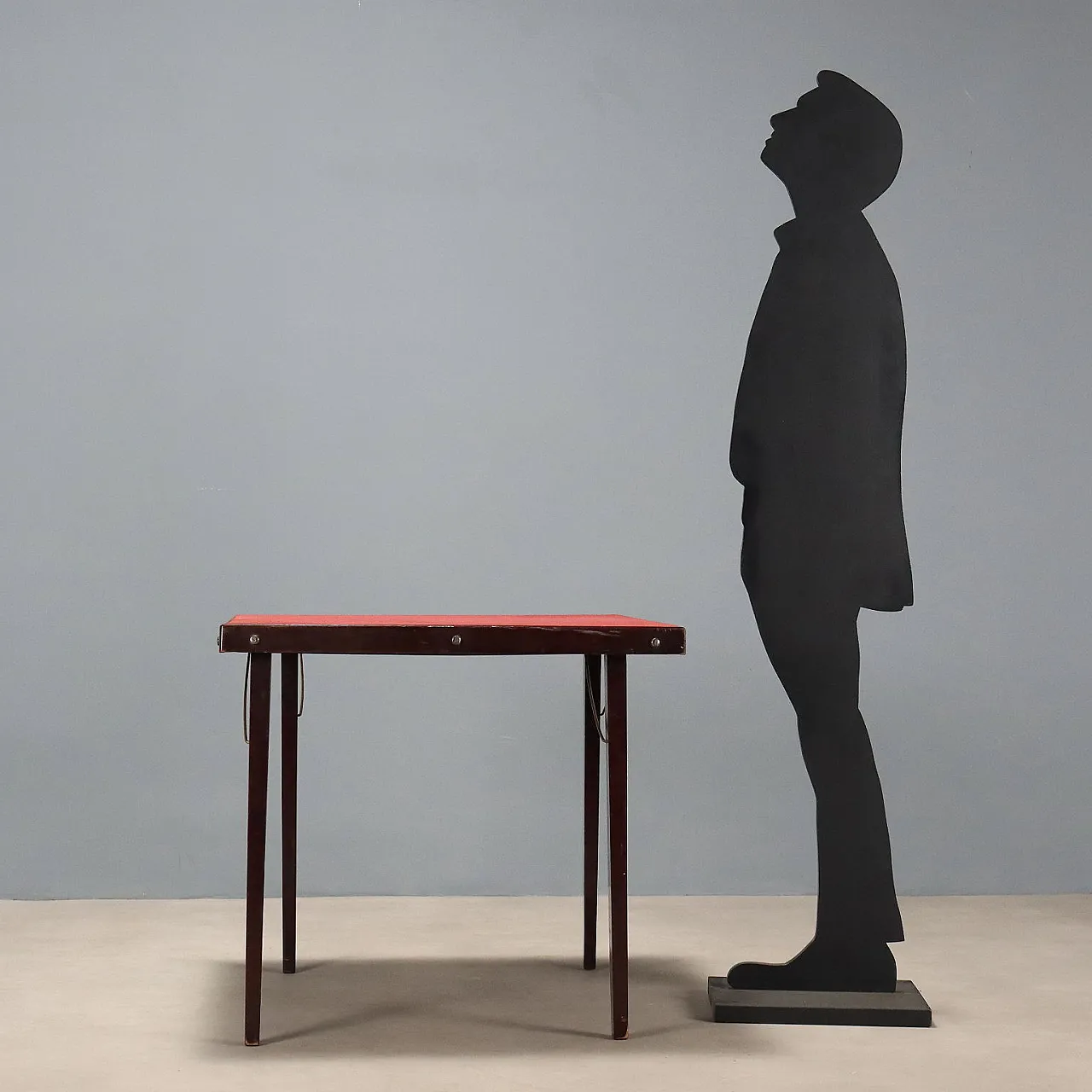 Tavolo pieghevole in legno di faggio tinto e piano in tessuto, '900 2