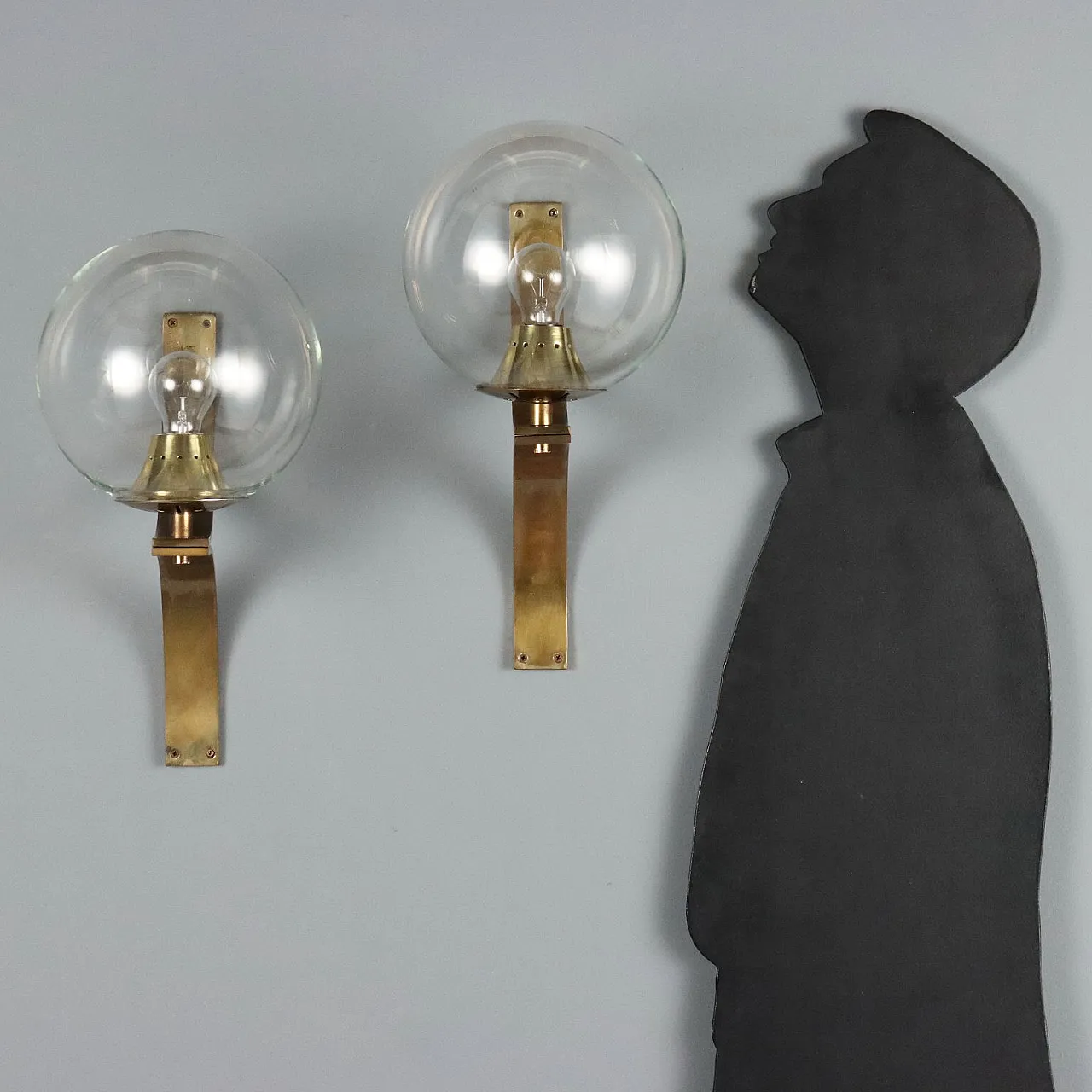 Pair of brass and clear glass wall lamps, 20th century 2