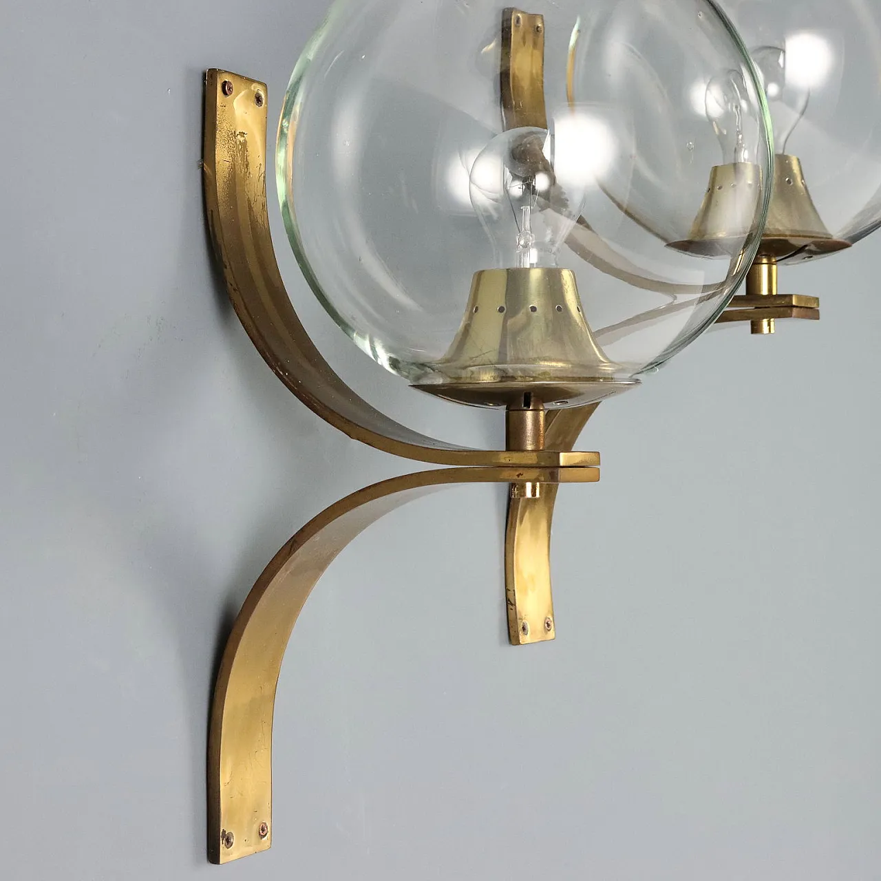 Pair of brass and clear glass wall lamps, 20th century 4