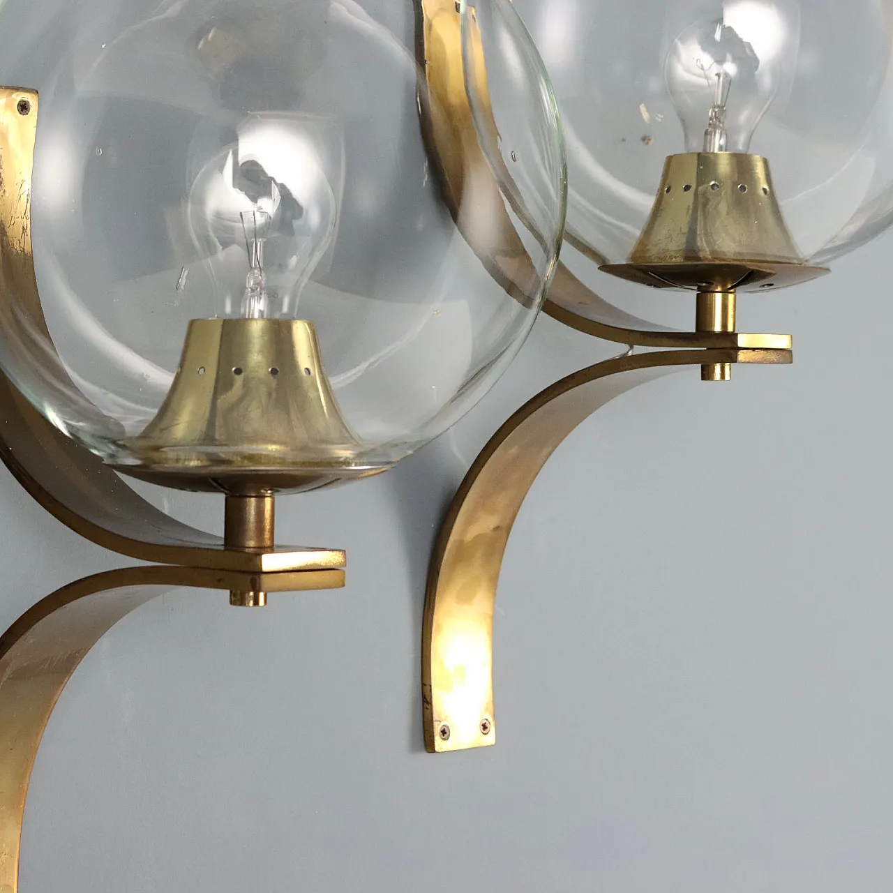 Pair of brass and clear glass wall lamps, 20th century 5