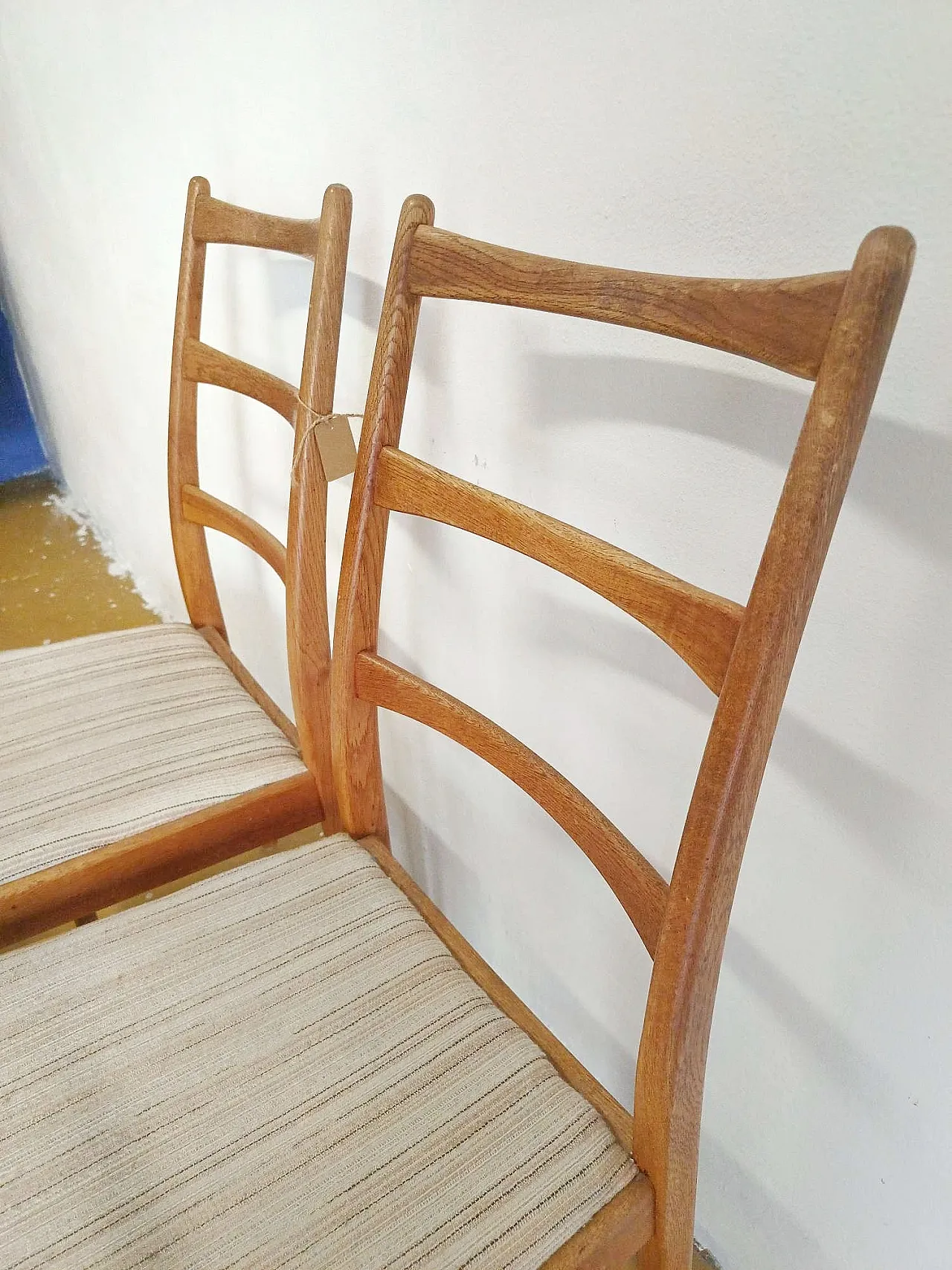 4 Danish Oak Chairs Backrest Three Curved Slats, 60s 7