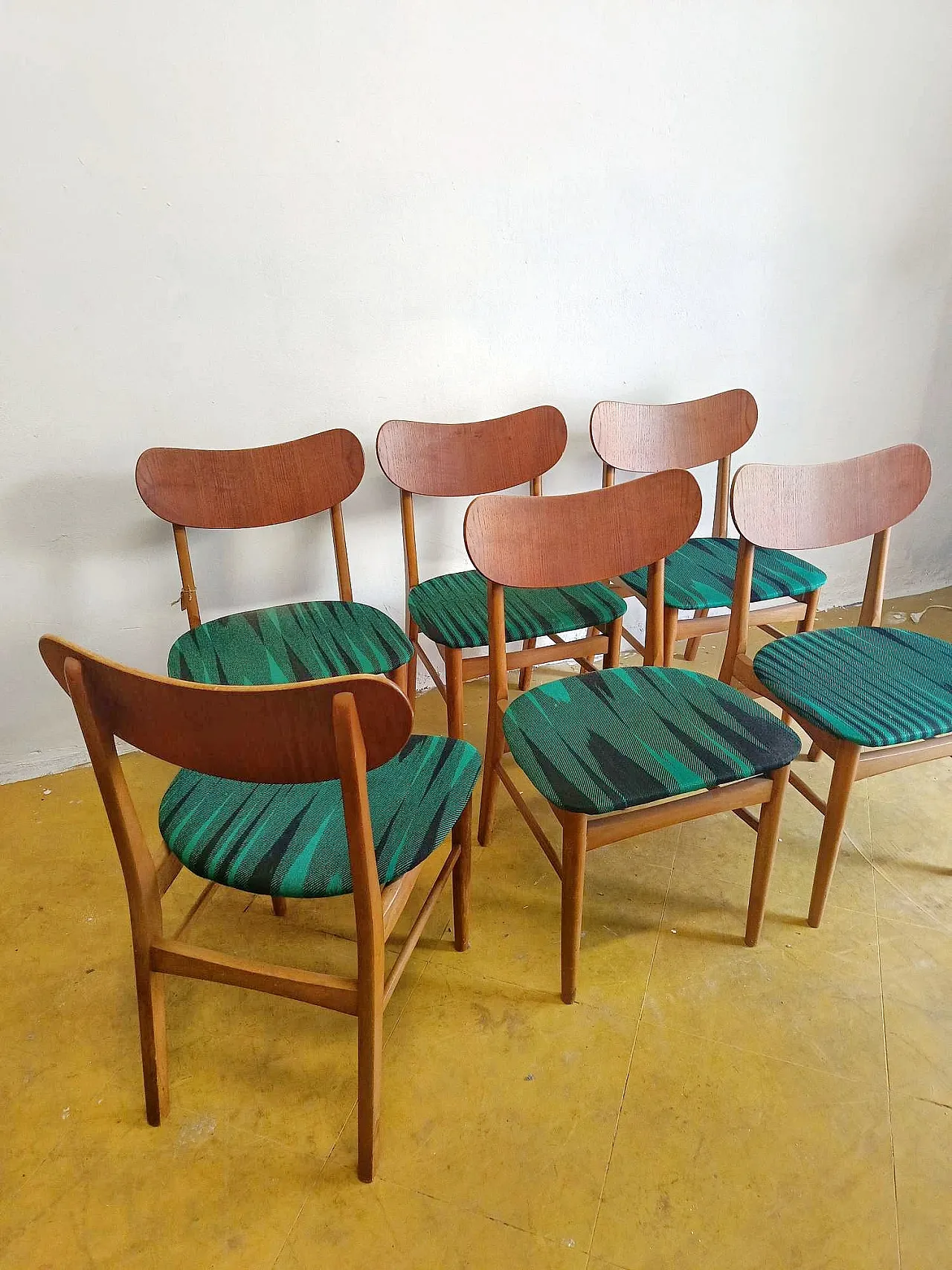 6 Teak Chairs with Green, 50s 5