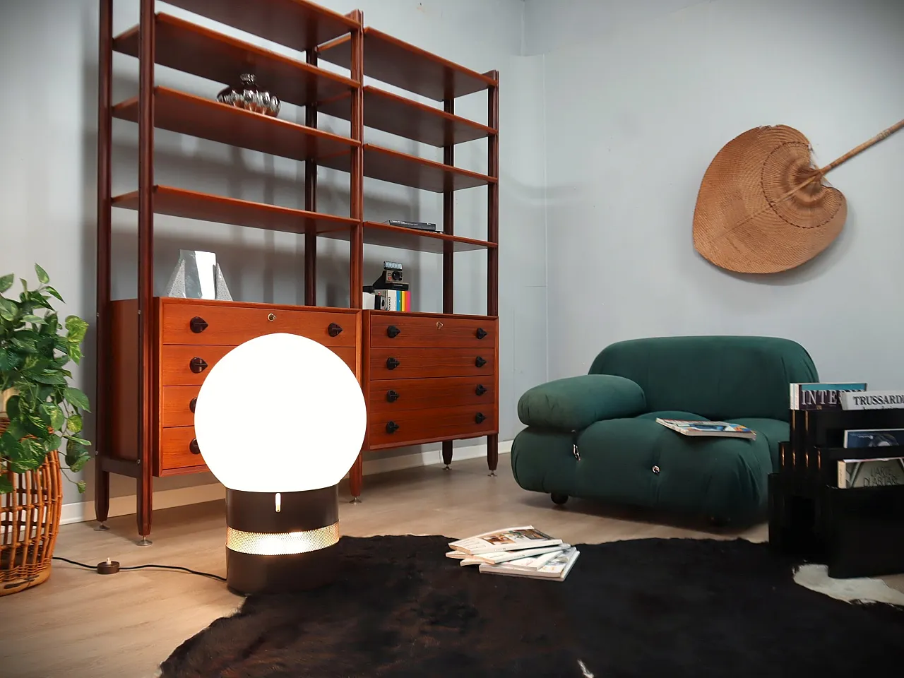 Mezzo Oracolo lamp by Gae Aulenti for Artemide, 1960s 1