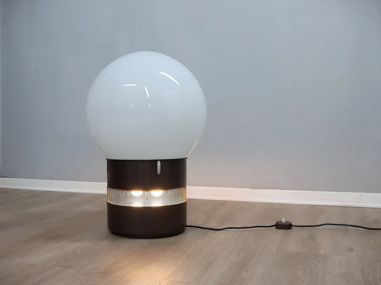 Mezzo Oracolo lamp by Gae Aulenti for Artemide, 1960s 8