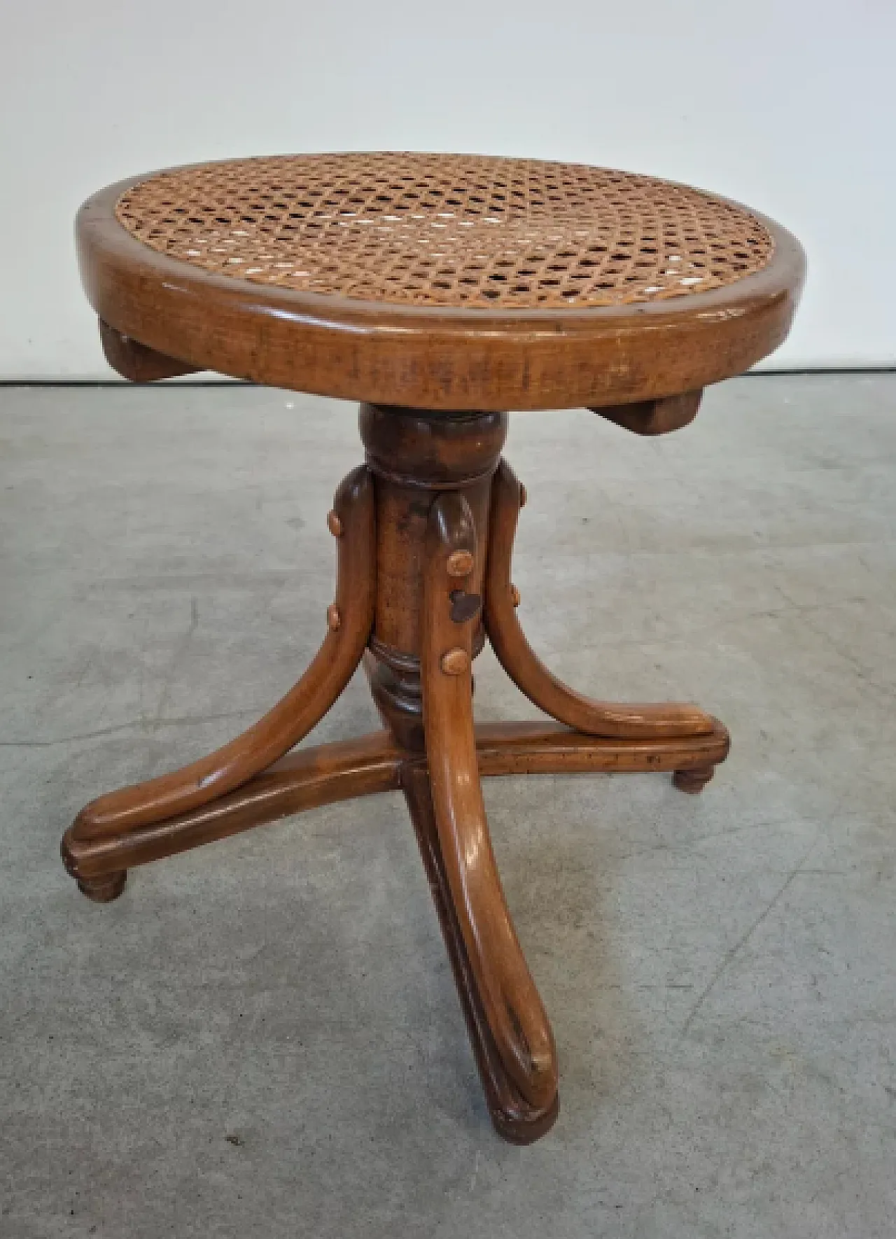 Steam-bent solid beech piano stool, early 20th century 1