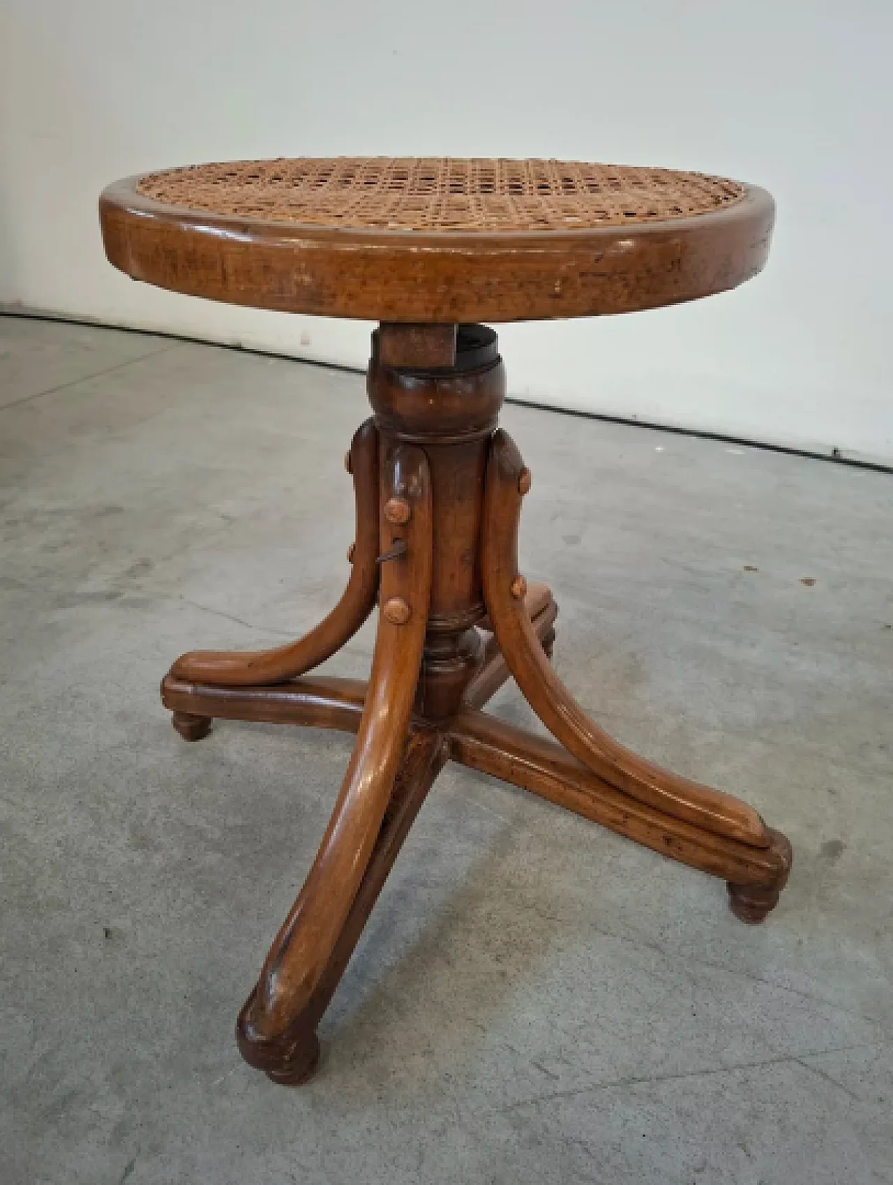 Steam-bent solid beech piano stool, early 20th century 2