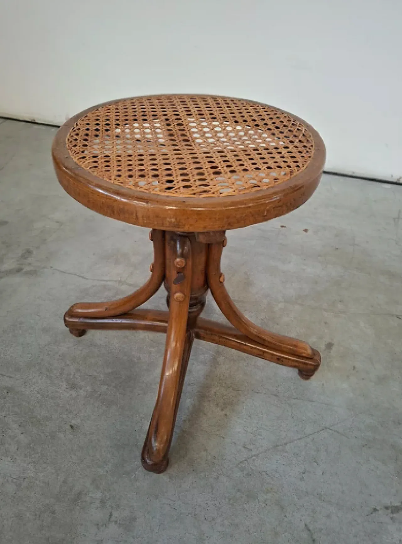 Steam-bent solid beech piano stool, early 20th century 3