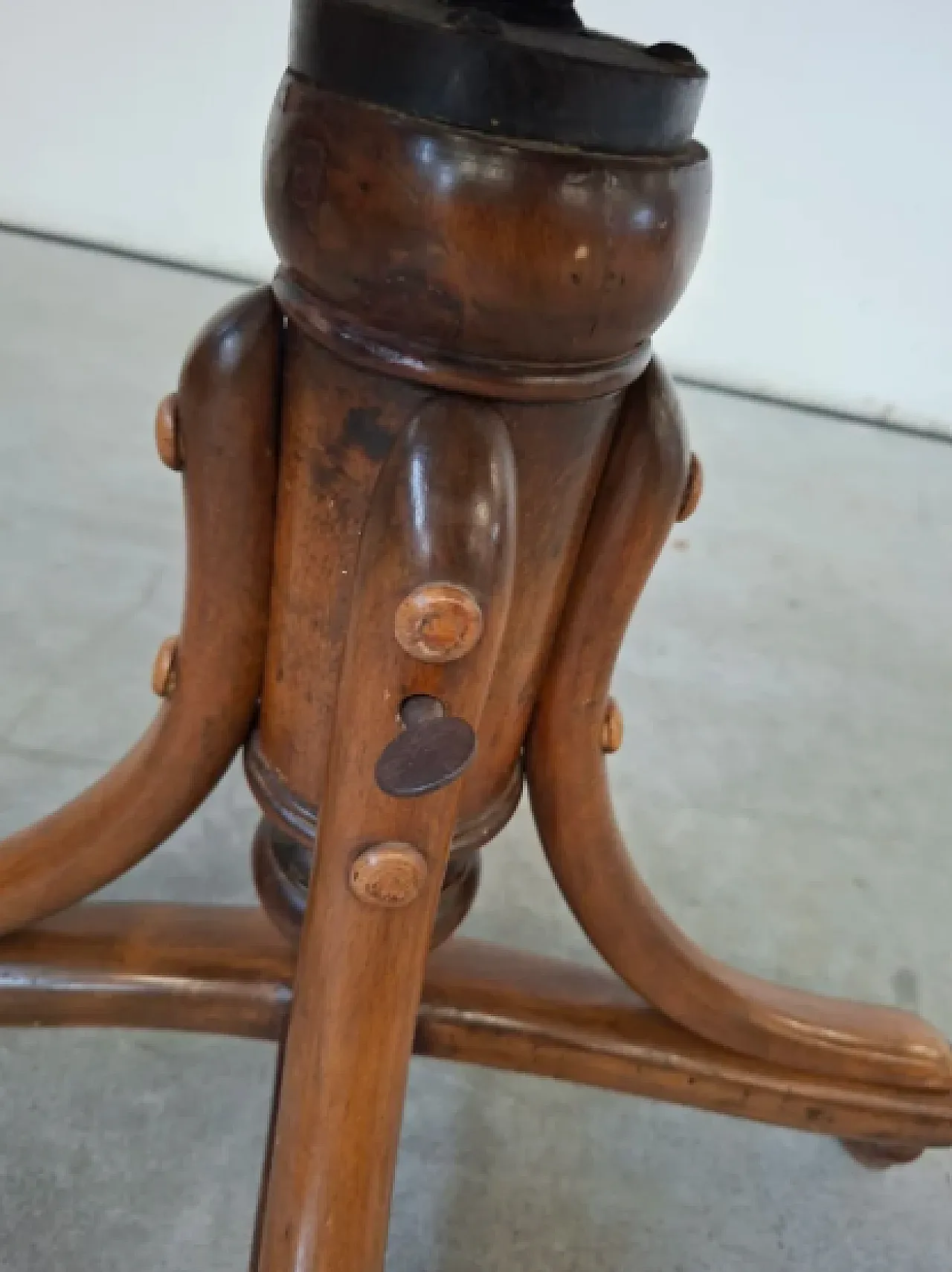 Steam-bent solid beech piano stool, early 20th century 7