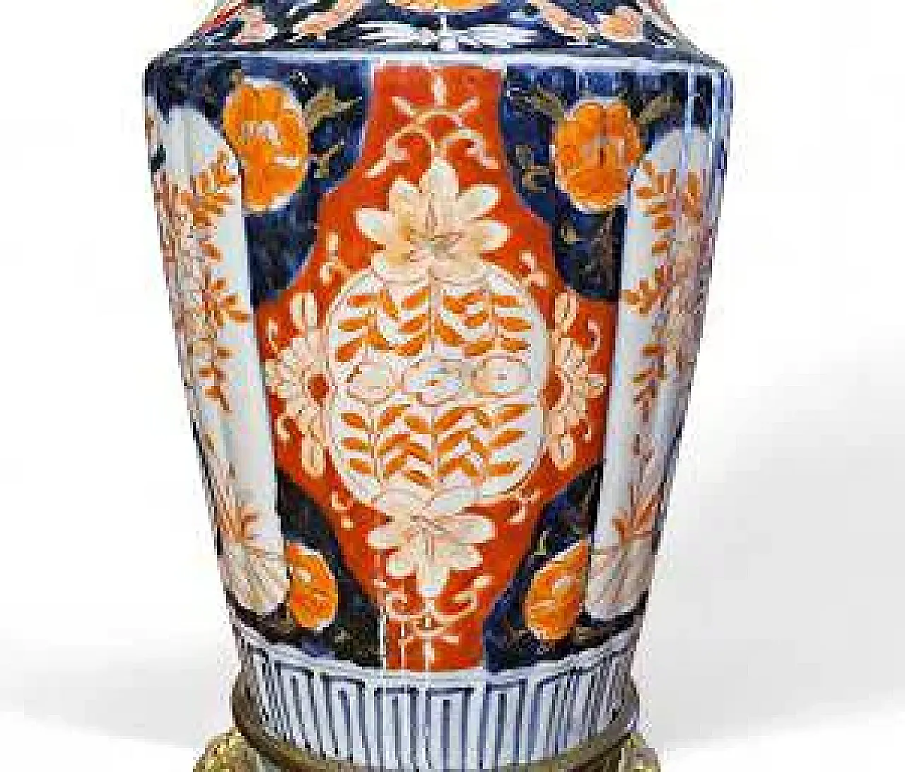 Pair of Imari porcelain table lamps, 19th century 7