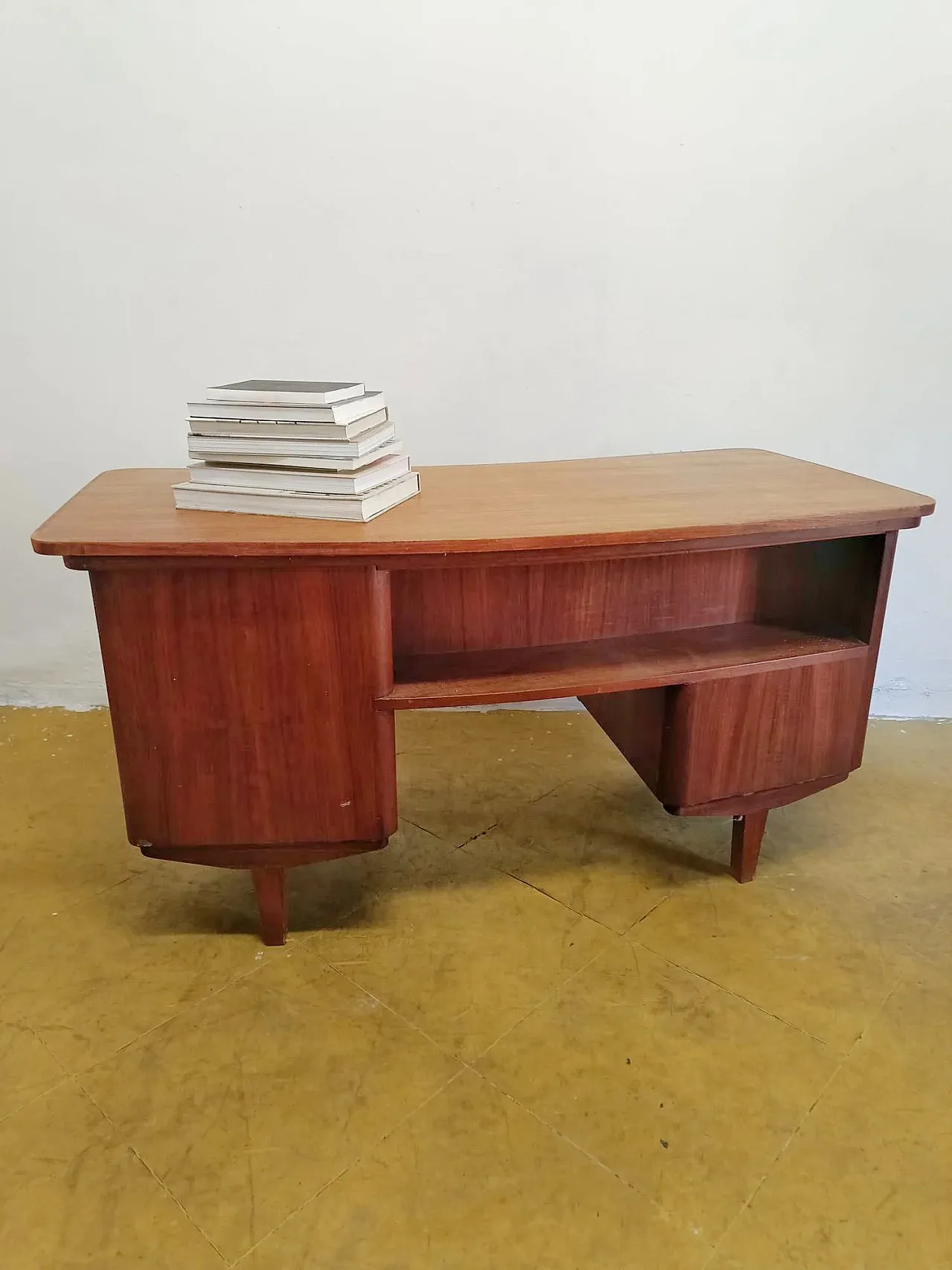 Scrivania danese in teak, anni '50 6