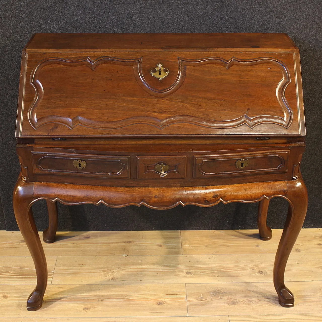 Antique Spanish flap desk in curved wood, mid-19th century 13