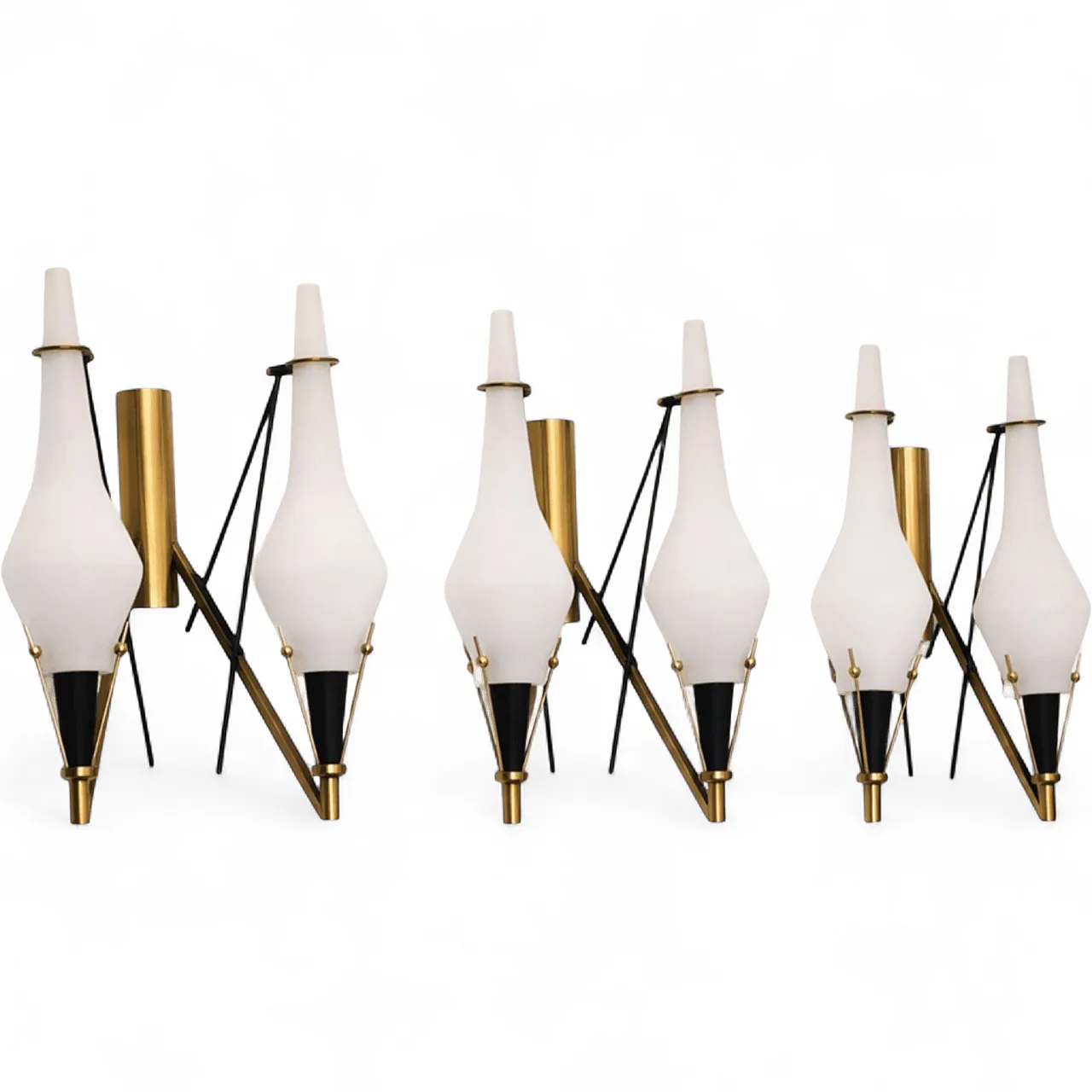 3 applique in vetro opalino e ottone nello stile di Stilnovo, anni '60 10