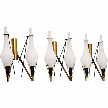 3 applique in vetro opalino e ottone nello stile di Stilnovo, anni '60