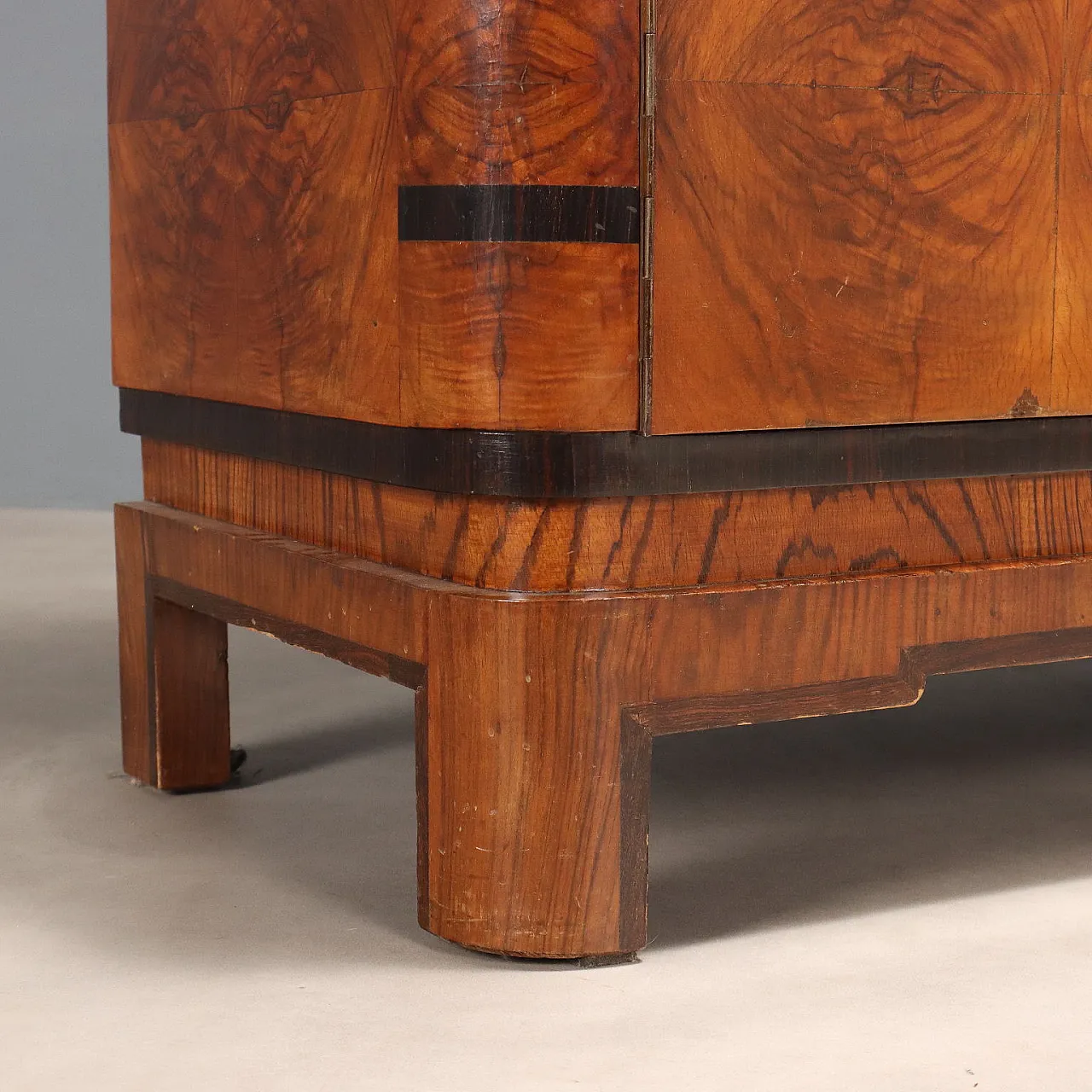 Walnut burl, exotic woods and metal display case, 20th century 9