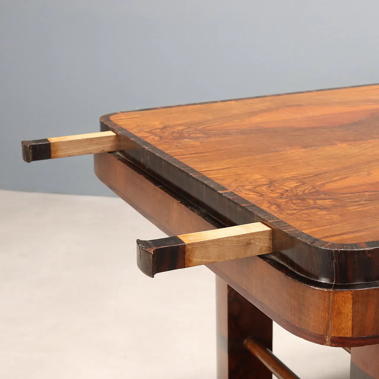 Walnut burl table and exotic wood inserts, 20th century 6