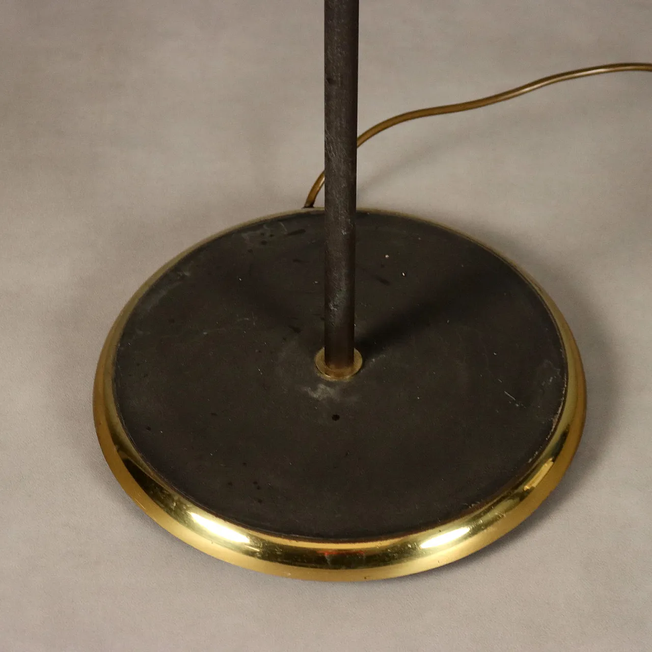 Lampada da terra in metallo smaltato con inserti in ottone, '900 8