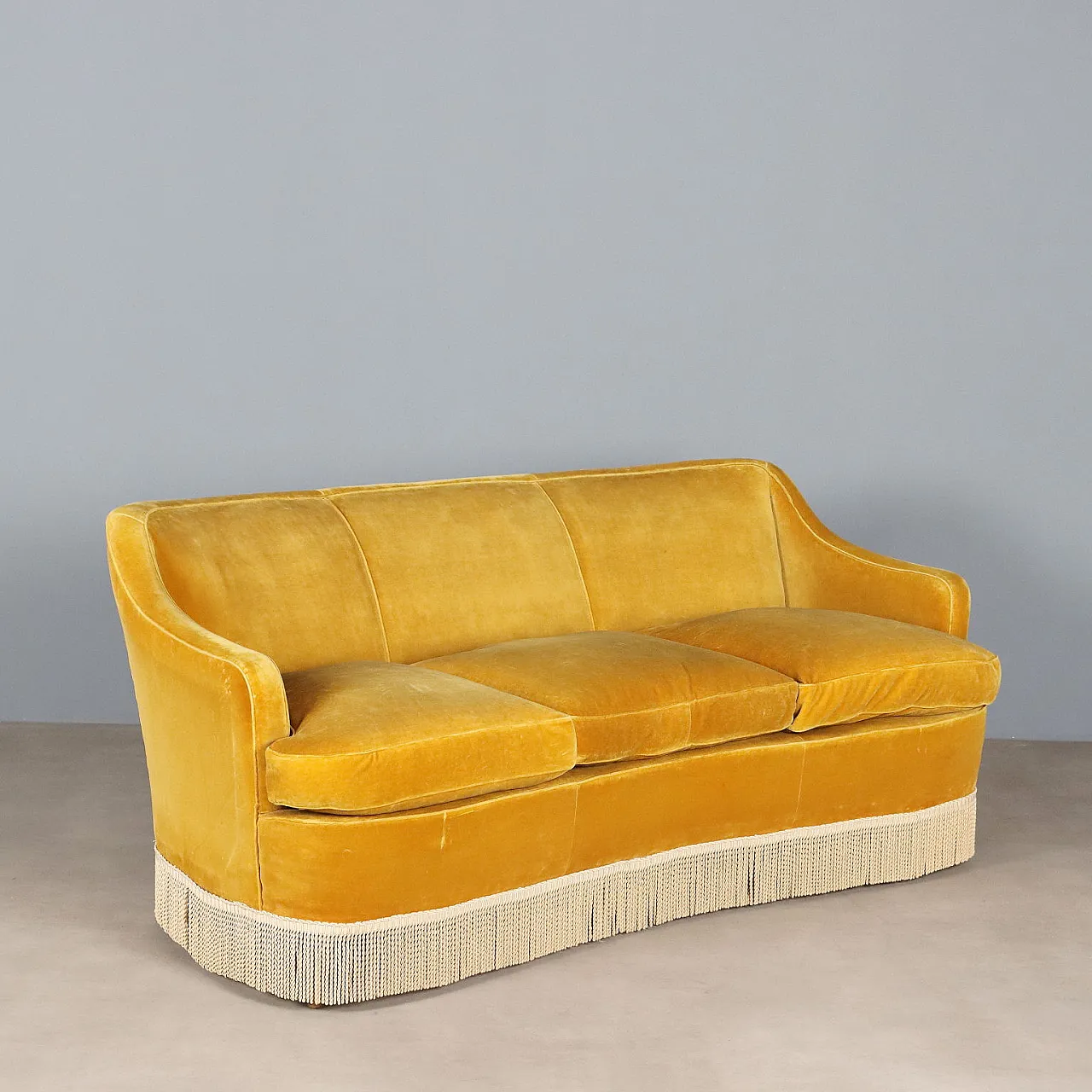 Divano a 3 posti con imbottitura a molle e cuscini in piuma, '900 1