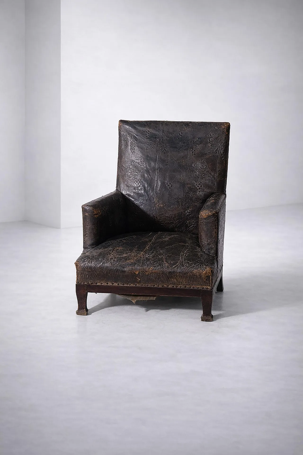 Art Nouveau leather armchair with floral decorations, 20th century 5