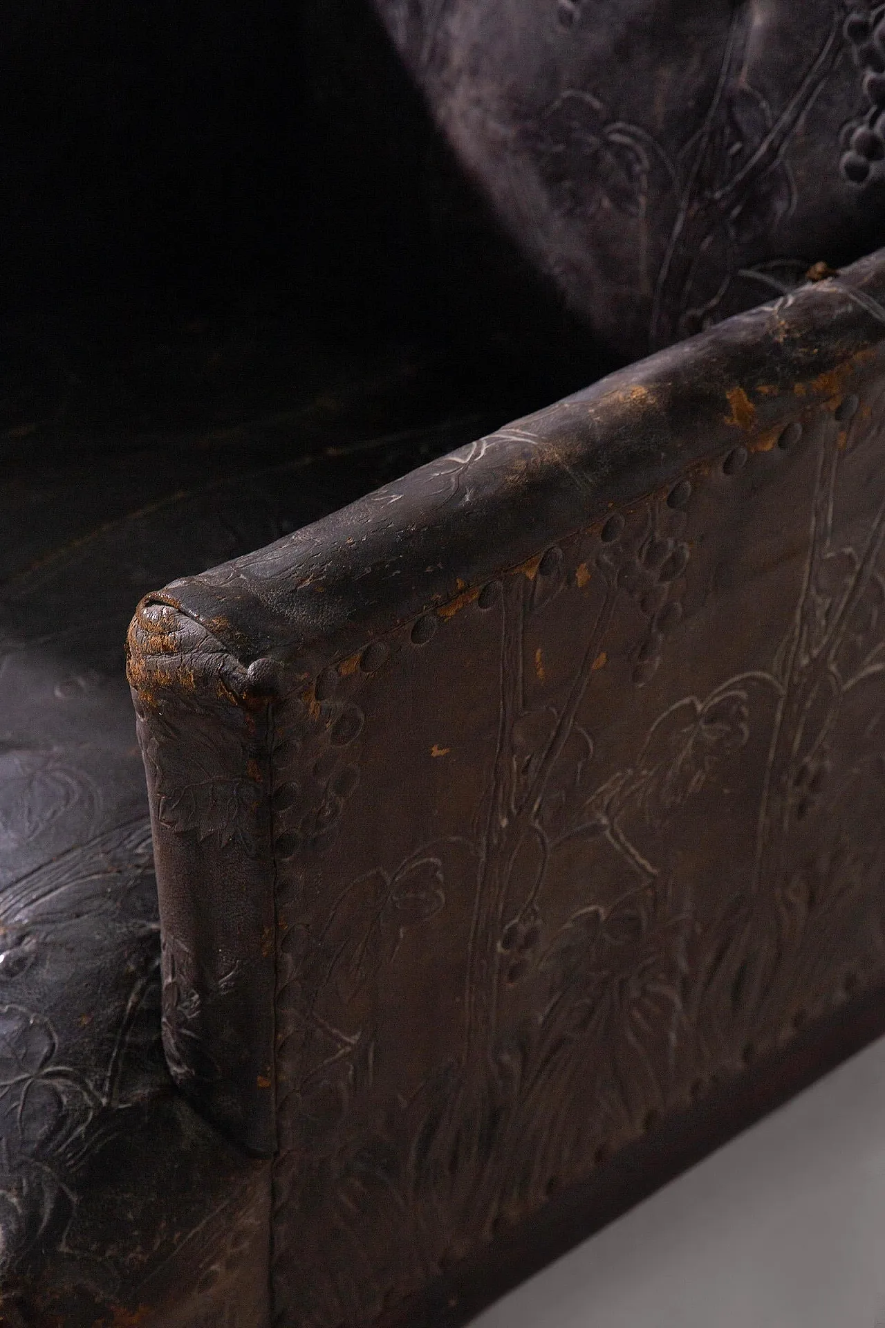 Art Nouveau leather armchair with floral decorations, 20th century 7