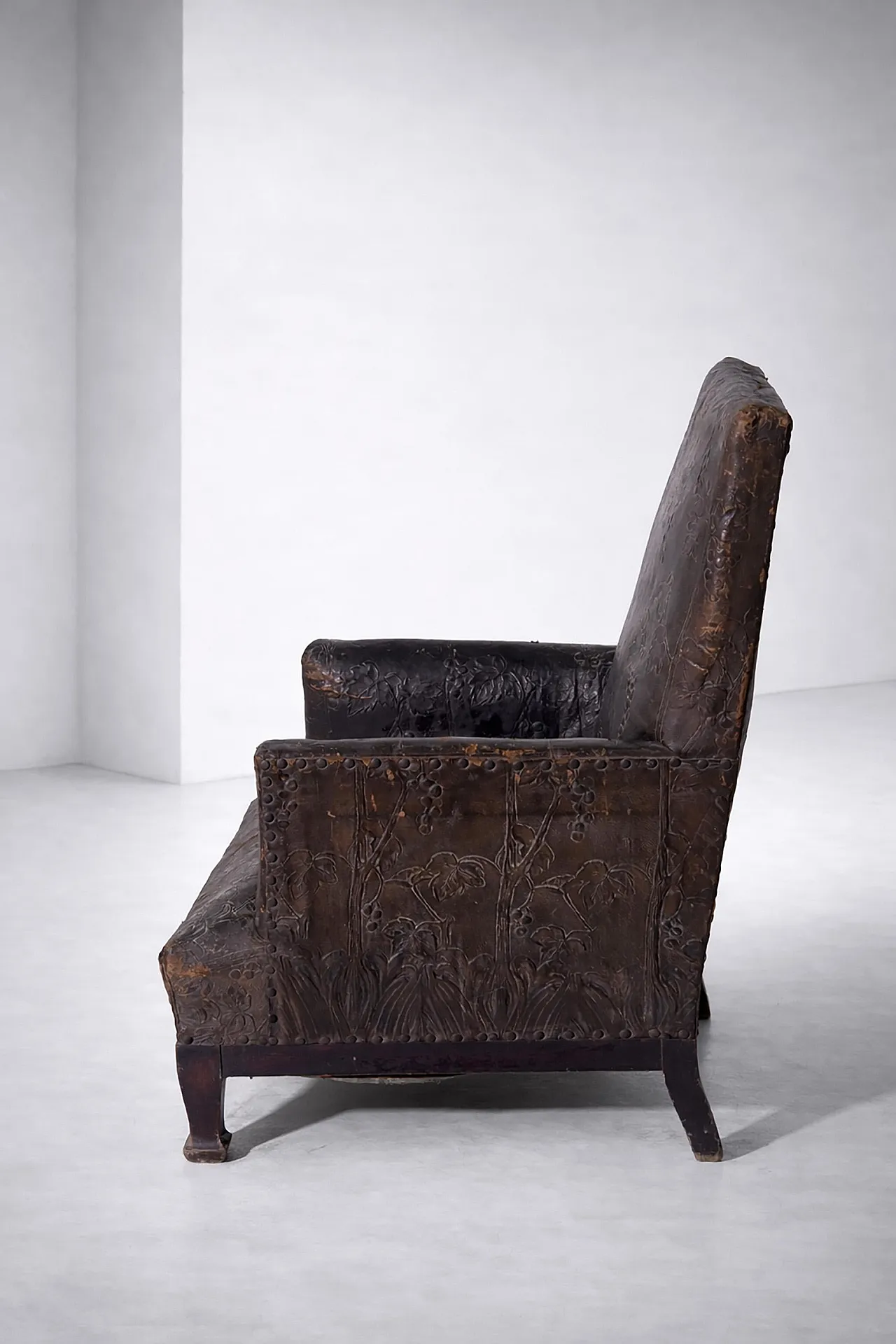 Art Nouveau leather armchair with floral decorations, 20th century 8