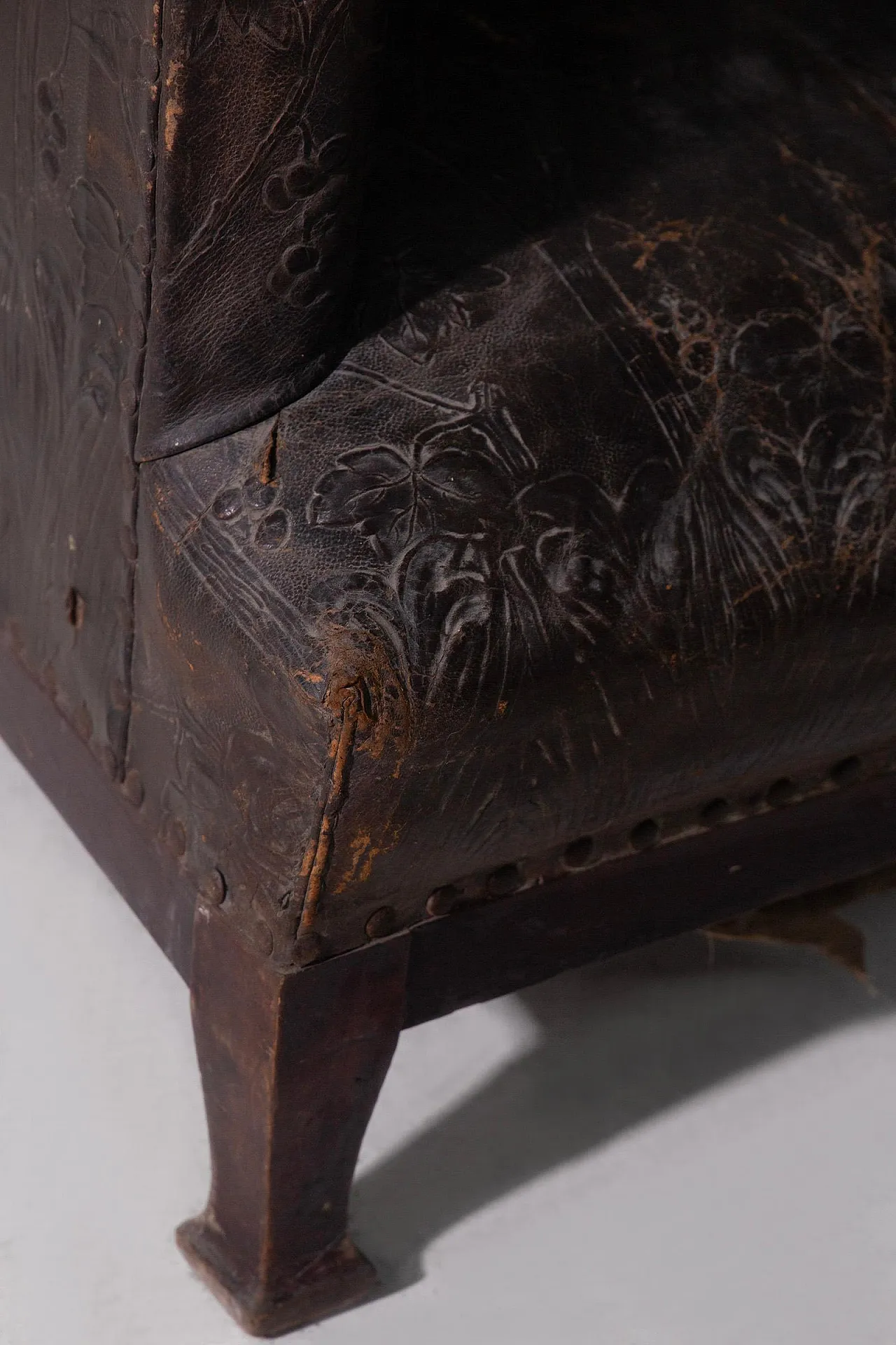 Art Nouveau leather armchair with floral decorations, 20th century 9