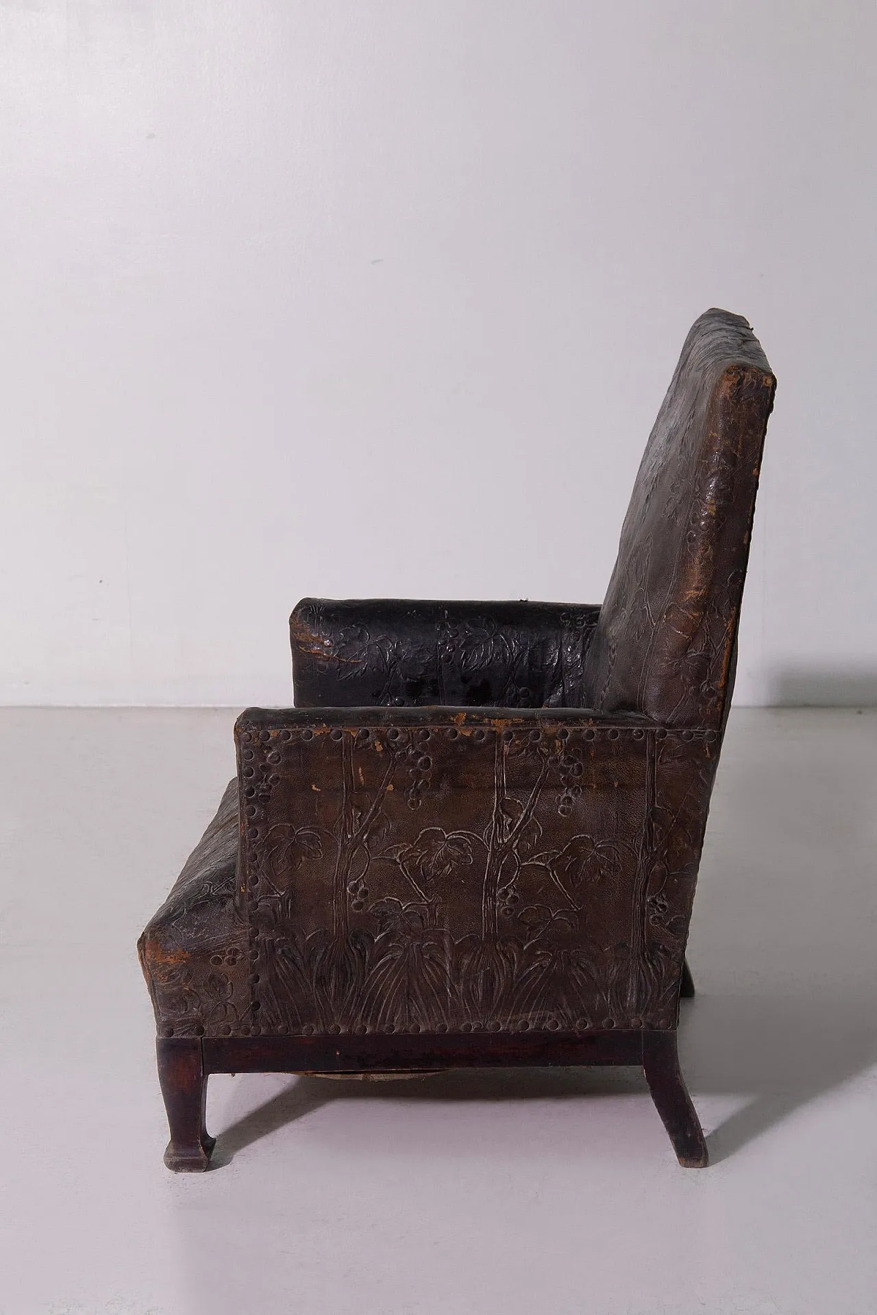 Art Nouveau leather armchair with floral decorations, 20th century 11