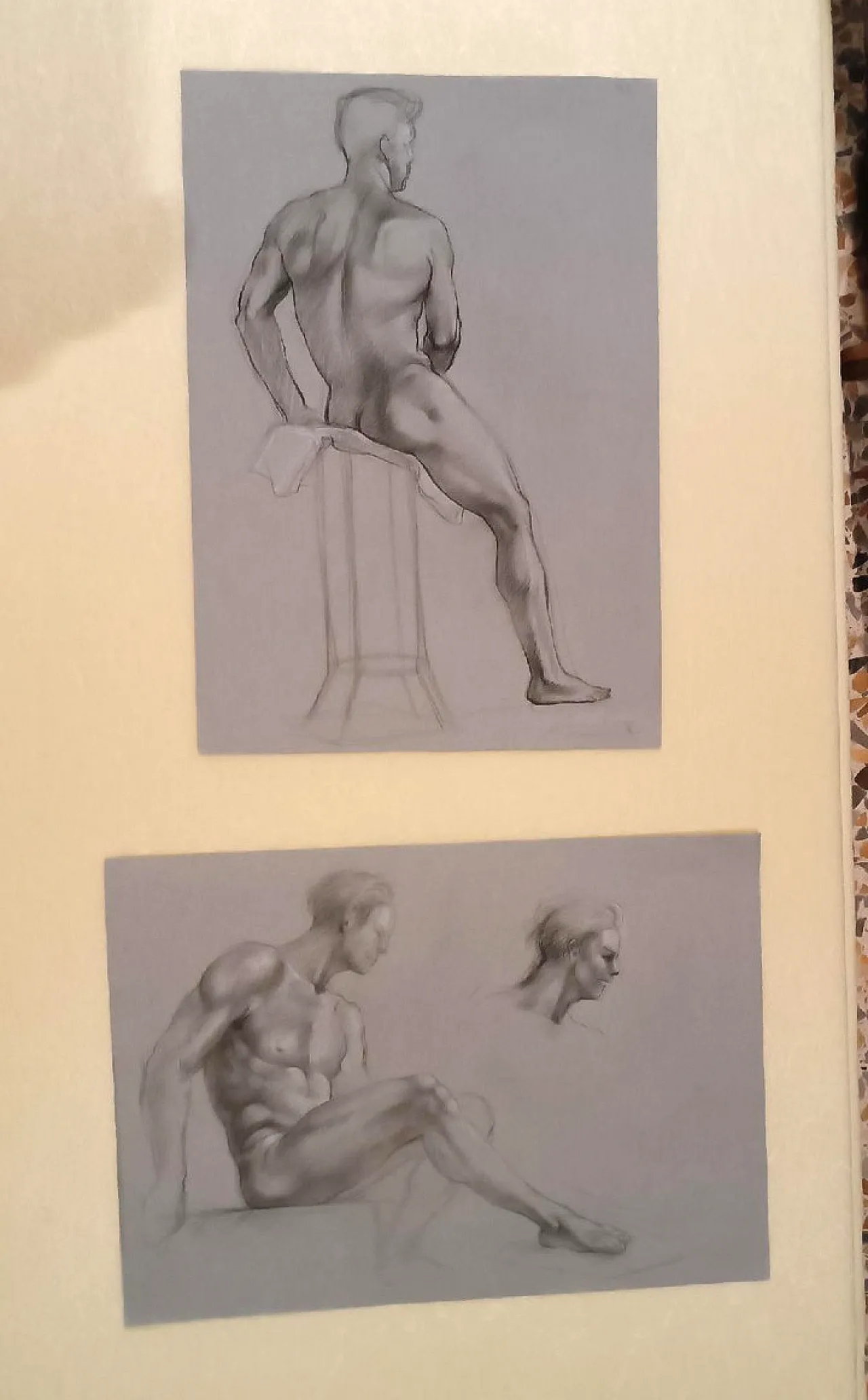 Coppia di nudi maschili, disegni a matita su carta, metà '900 2