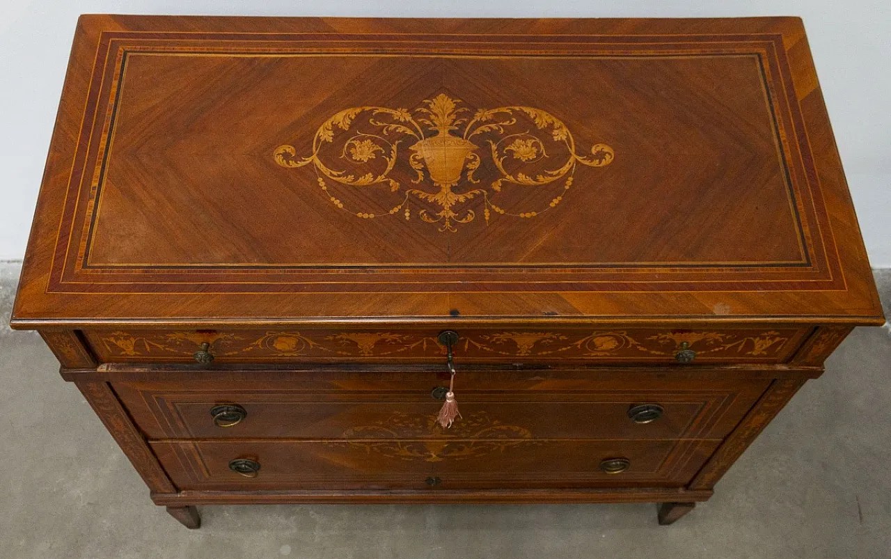 Comò Luigi XVI lastronato con varie essenze lignee, fine '800 10