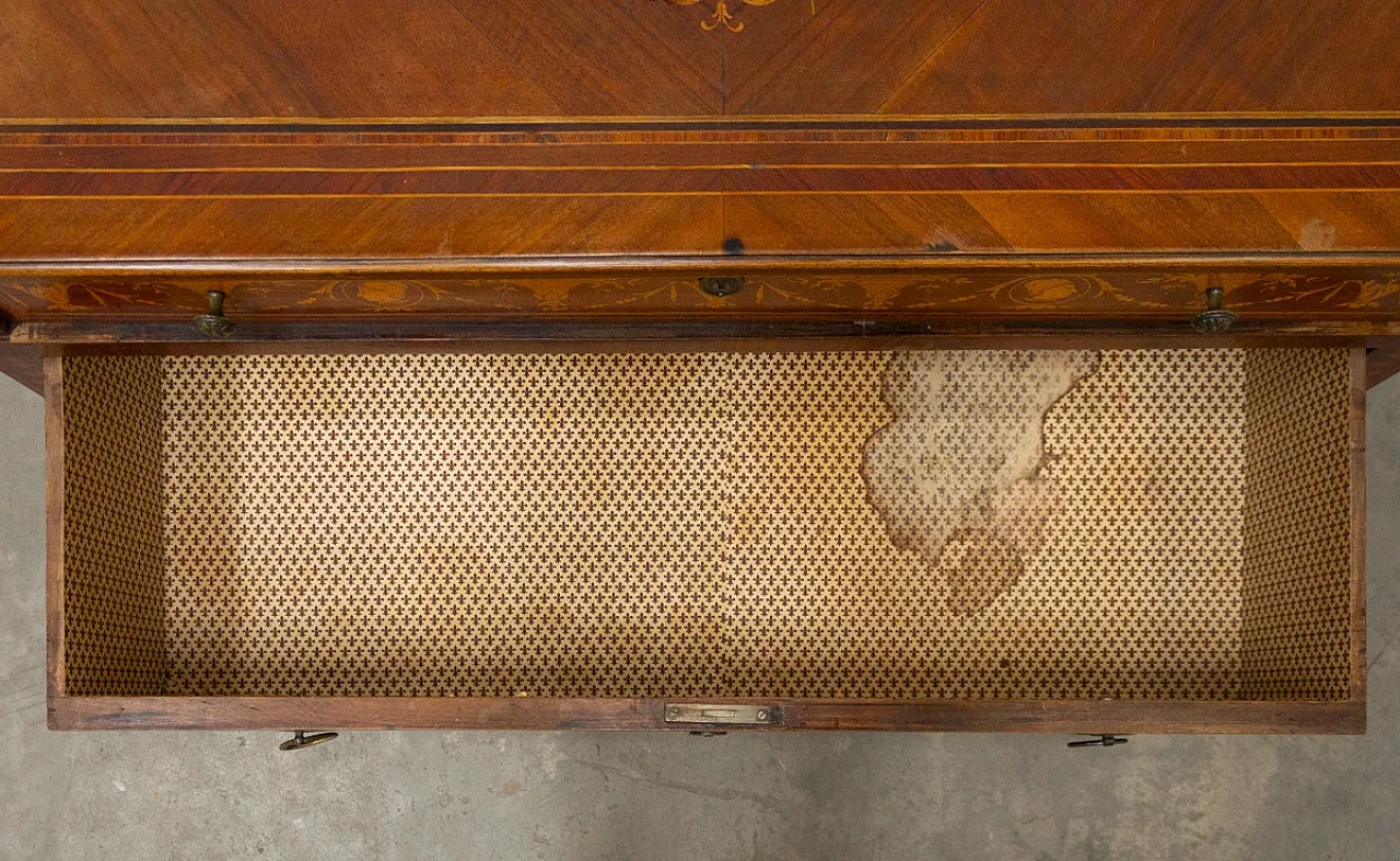 Comò Luigi XVI lastronato con varie essenze lignee, fine '800 15