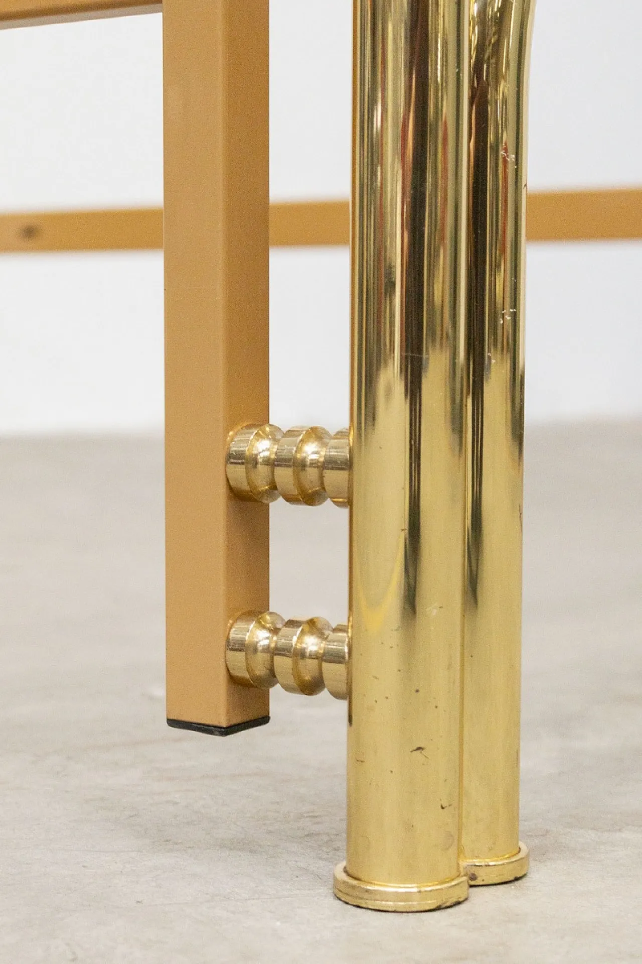 Letto matrimoniale in ottone dorato di Cantori, anni '70 8