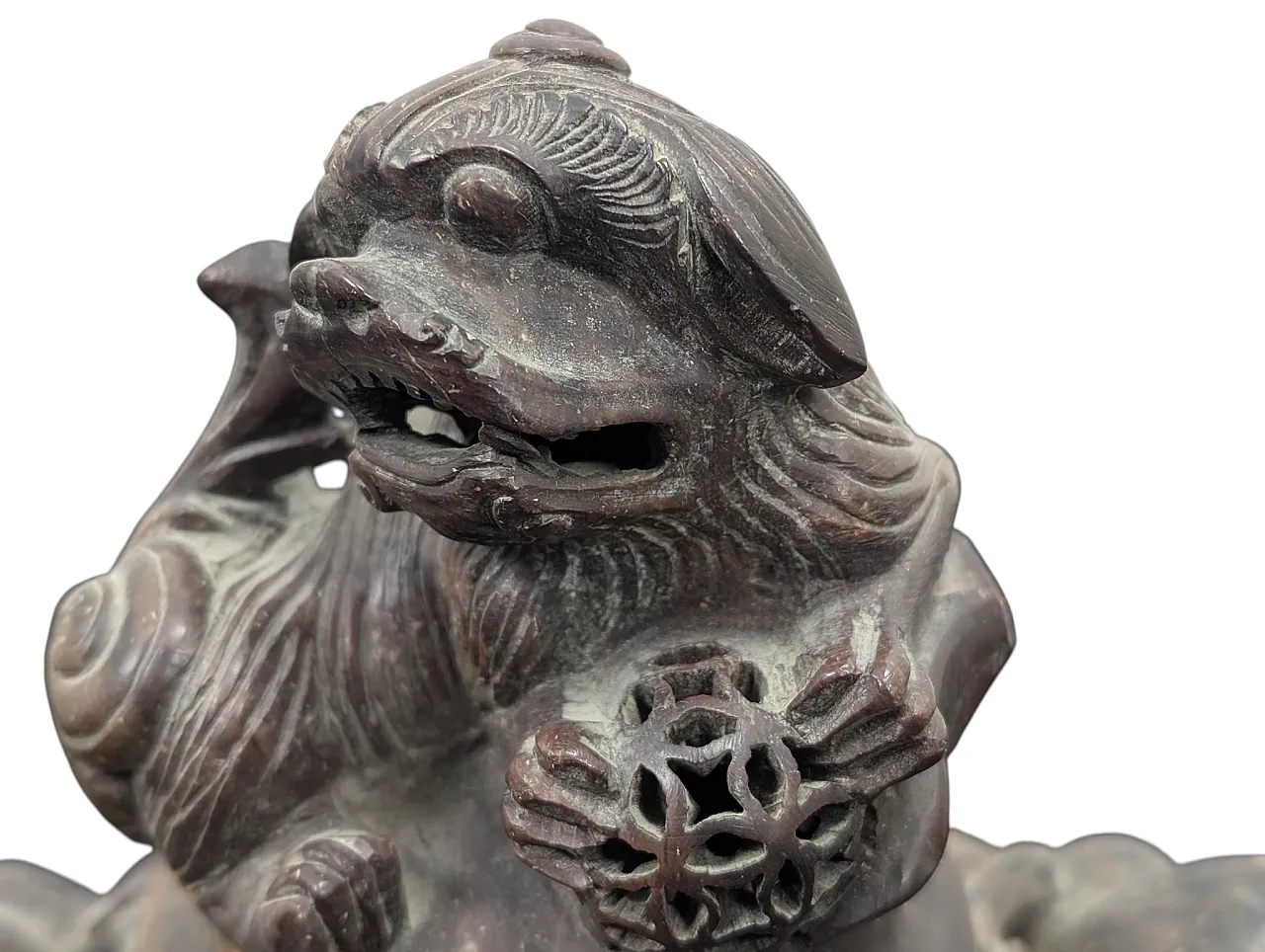 Urna in pietra saponaria di origine orientale, XIX-XX secolo 12