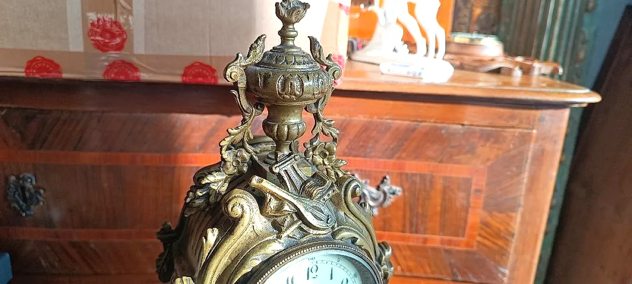 Bronze and porcelain table clock, mid-19th century 5