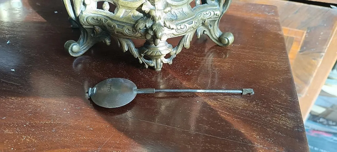 Bronze and porcelain table clock, mid-19th century 6