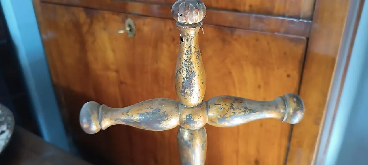 Gilded turned wooden processional cross in Mecca, 17th century 7