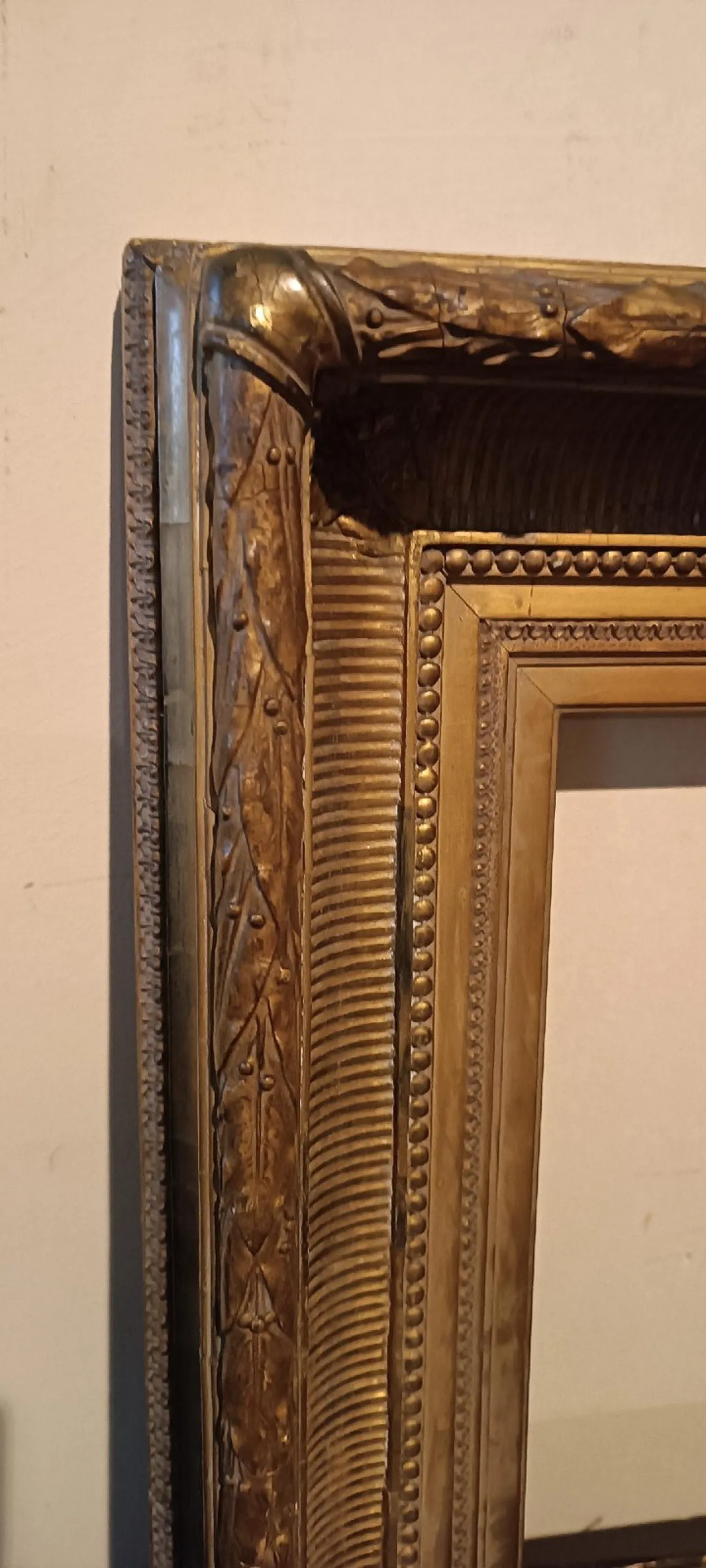 Gilded wooden frame, mid-19th century 2