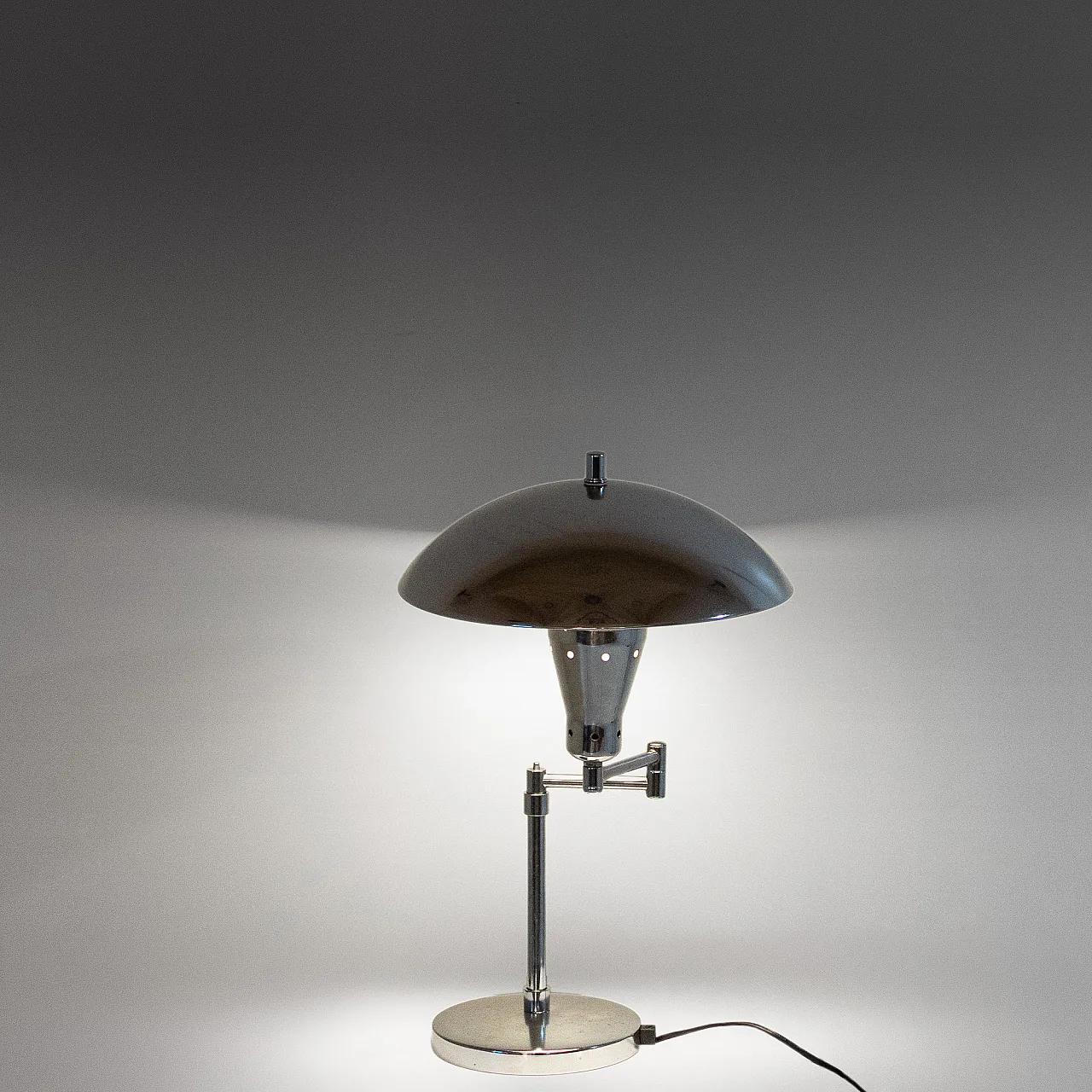 Bauhaus lamp with adjustable lampshade, Italy, 1950s 6
