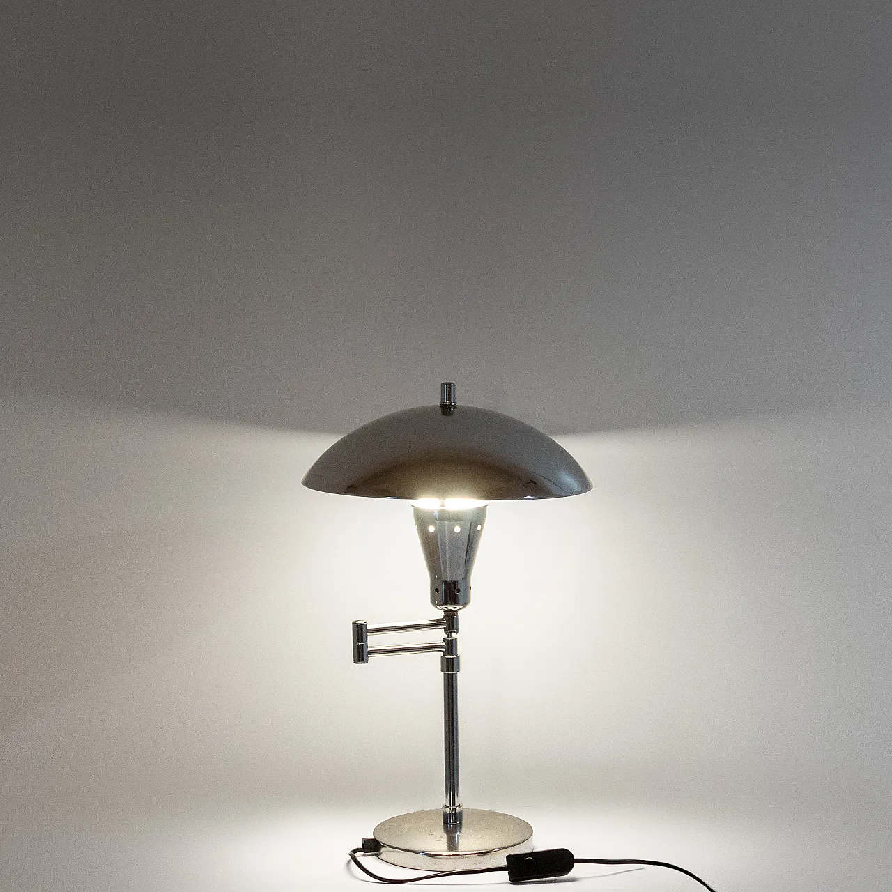 Bauhaus lamp with adjustable lampshade, Italy, 1950s 8