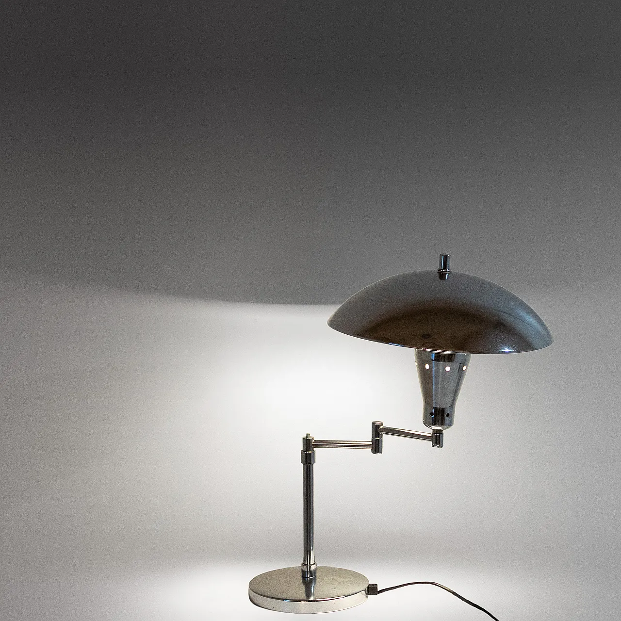 Bauhaus lamp with adjustable lampshade, Italy, 1950s 9