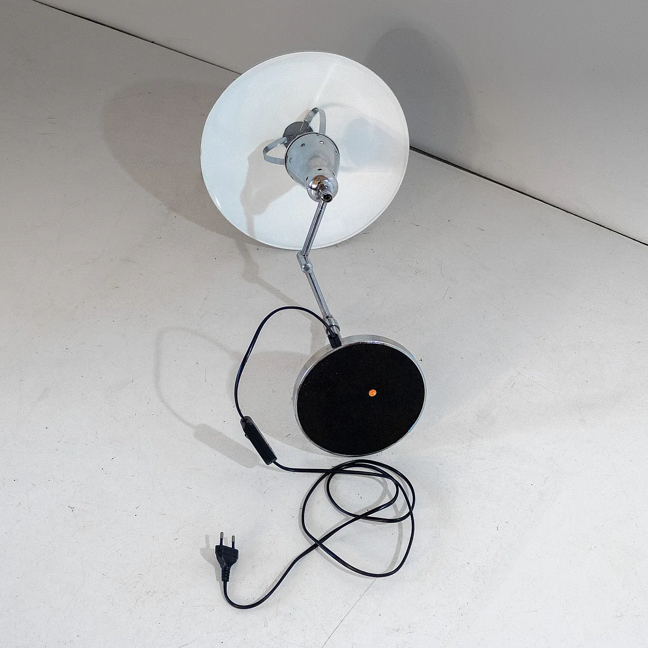 Bauhaus lamp with adjustable lampshade, Italy, 1950s 17