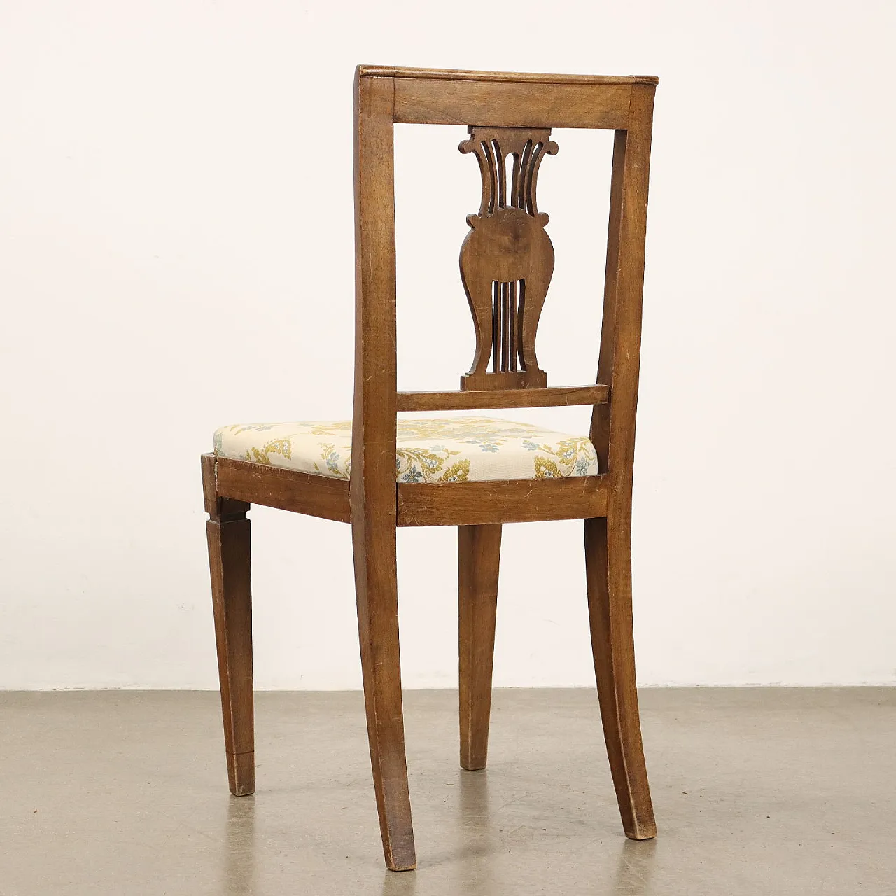 Poltroncina in noce con seduta e schienale imbottiti, metà '800 7
