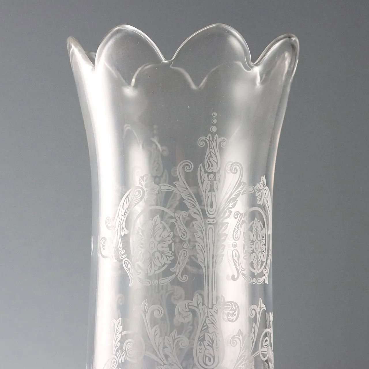 Coppia di candelieri in cristallo e vetro di Baccarat, '900 3