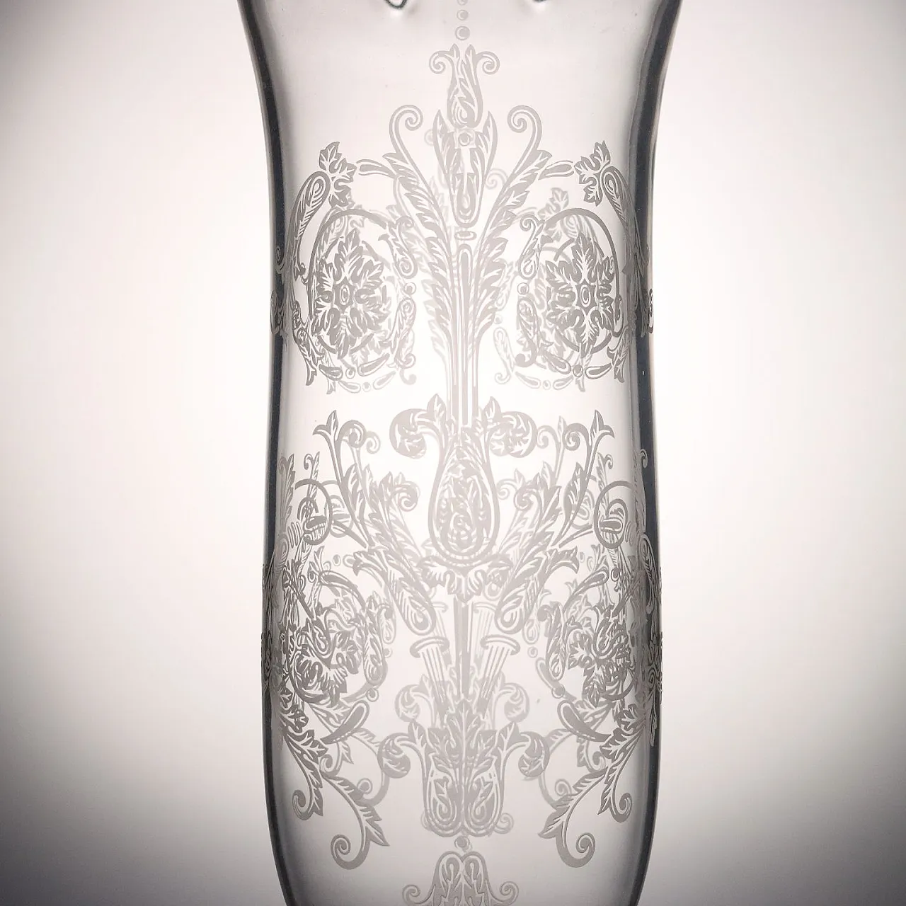 Coppia di candelieri in cristallo e vetro di Baccarat, '900 4