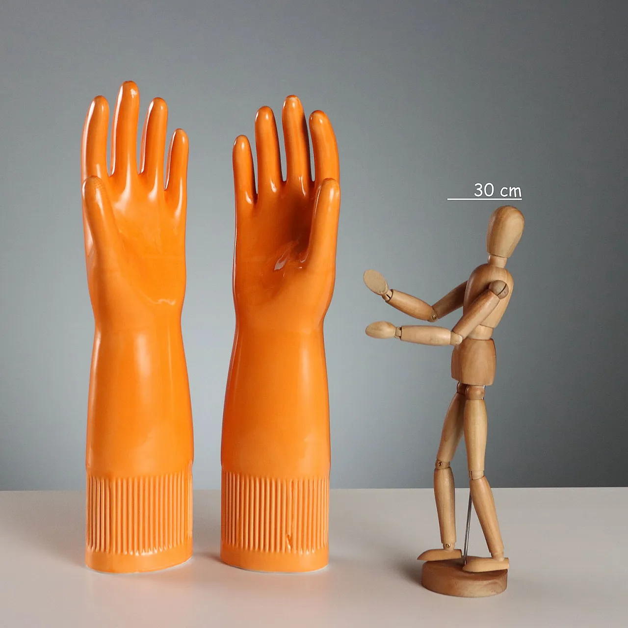 5 Stampi in porcellana per guanti Pirelli, '900 2