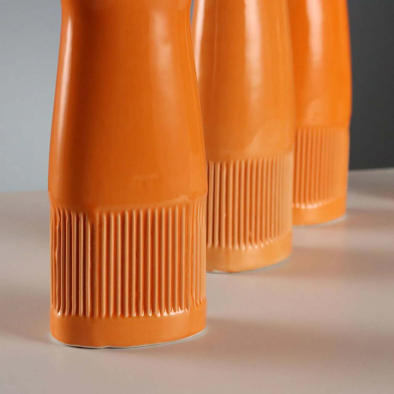 5 Stampi in porcellana per guanti Pirelli, '900 8