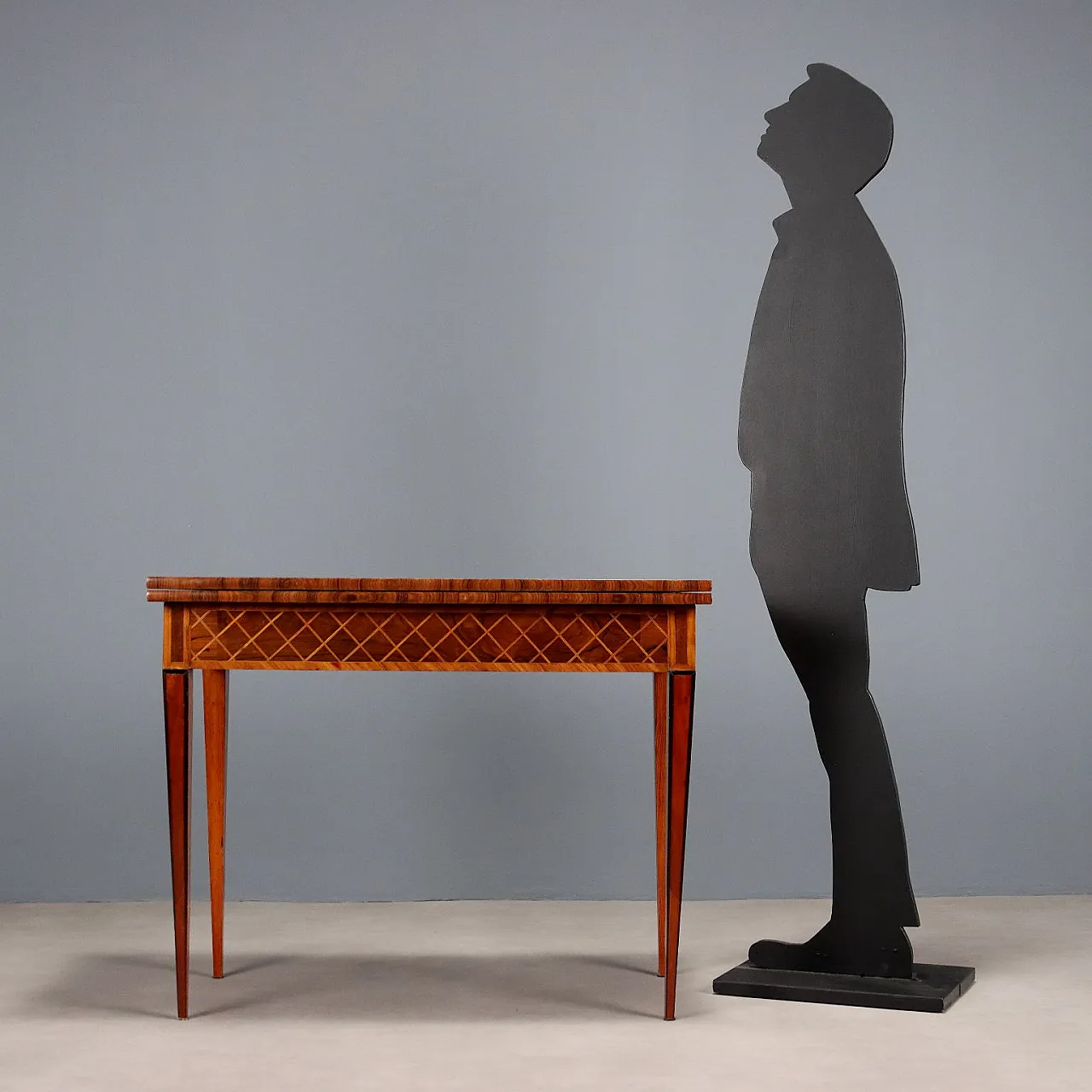 Tavolo da gioco impiallacciato in palissandro e mogano, '700 3