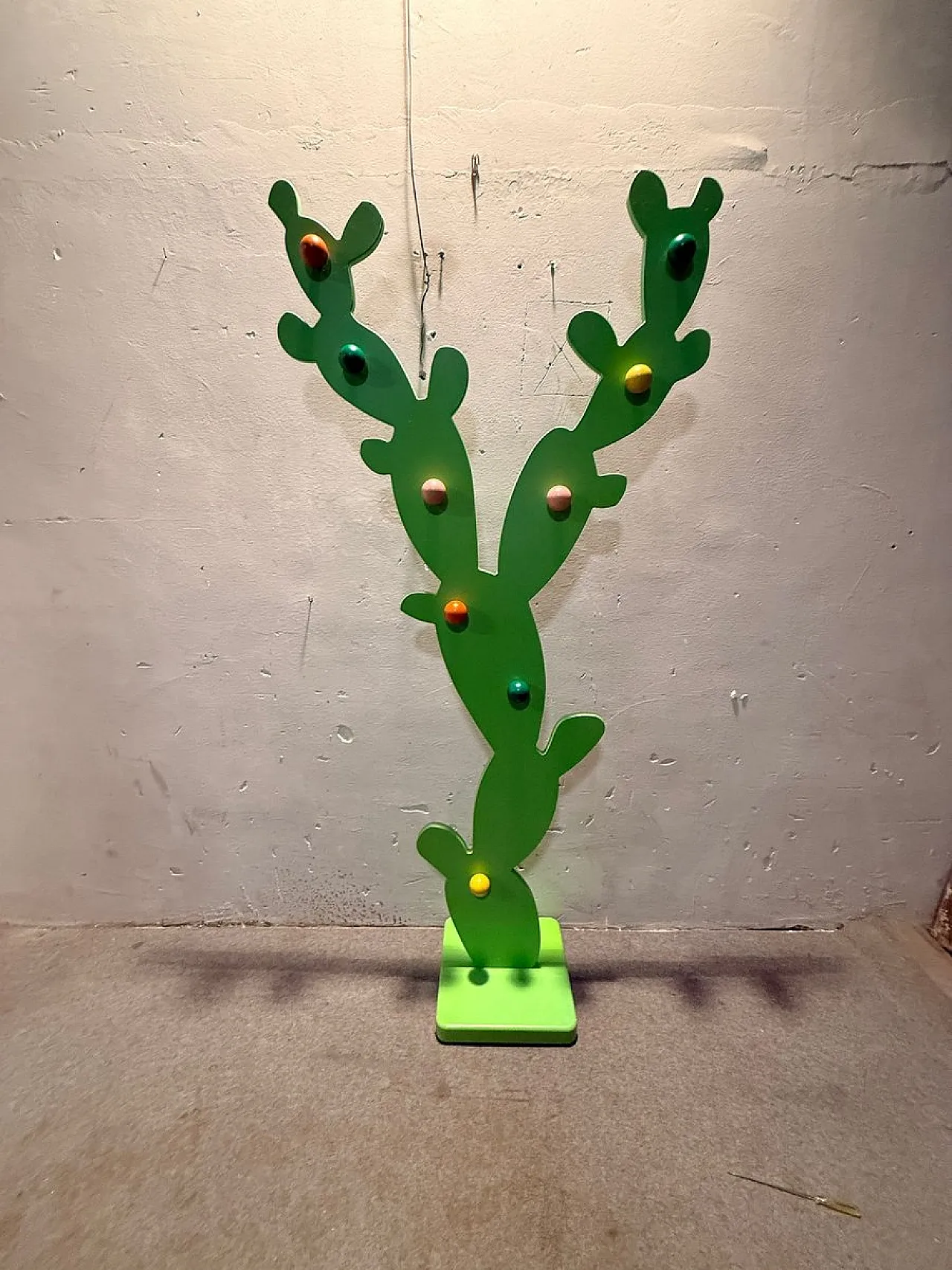 Cactus coat stand, 1970s 3